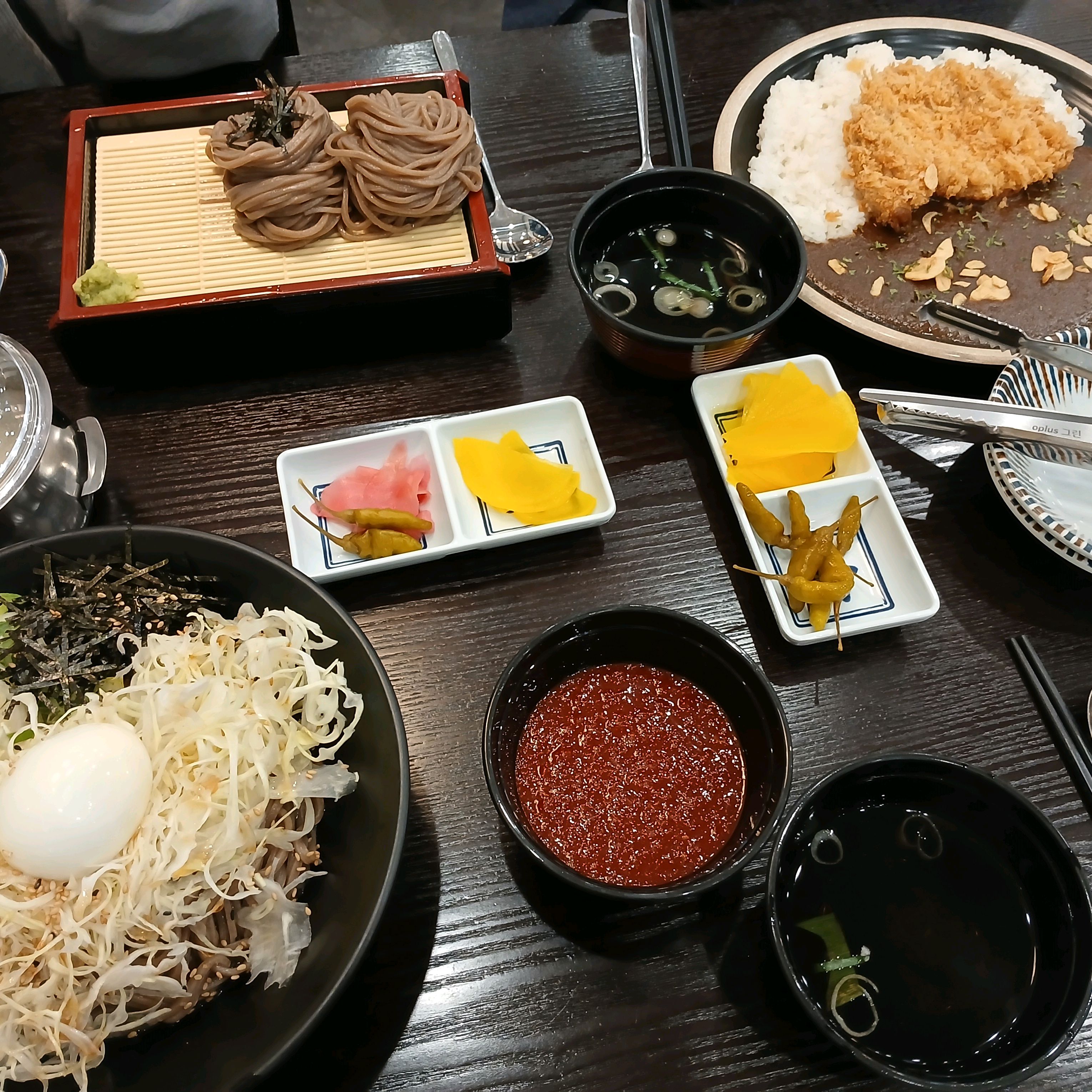 음식맛있고 아이데리고 먹기좋아요.날이더워 모밀시켰는데 쫄깃하고 시원해요.또올께요^^ - 구파발 맛집 삼동소바 롯데몰 은평점