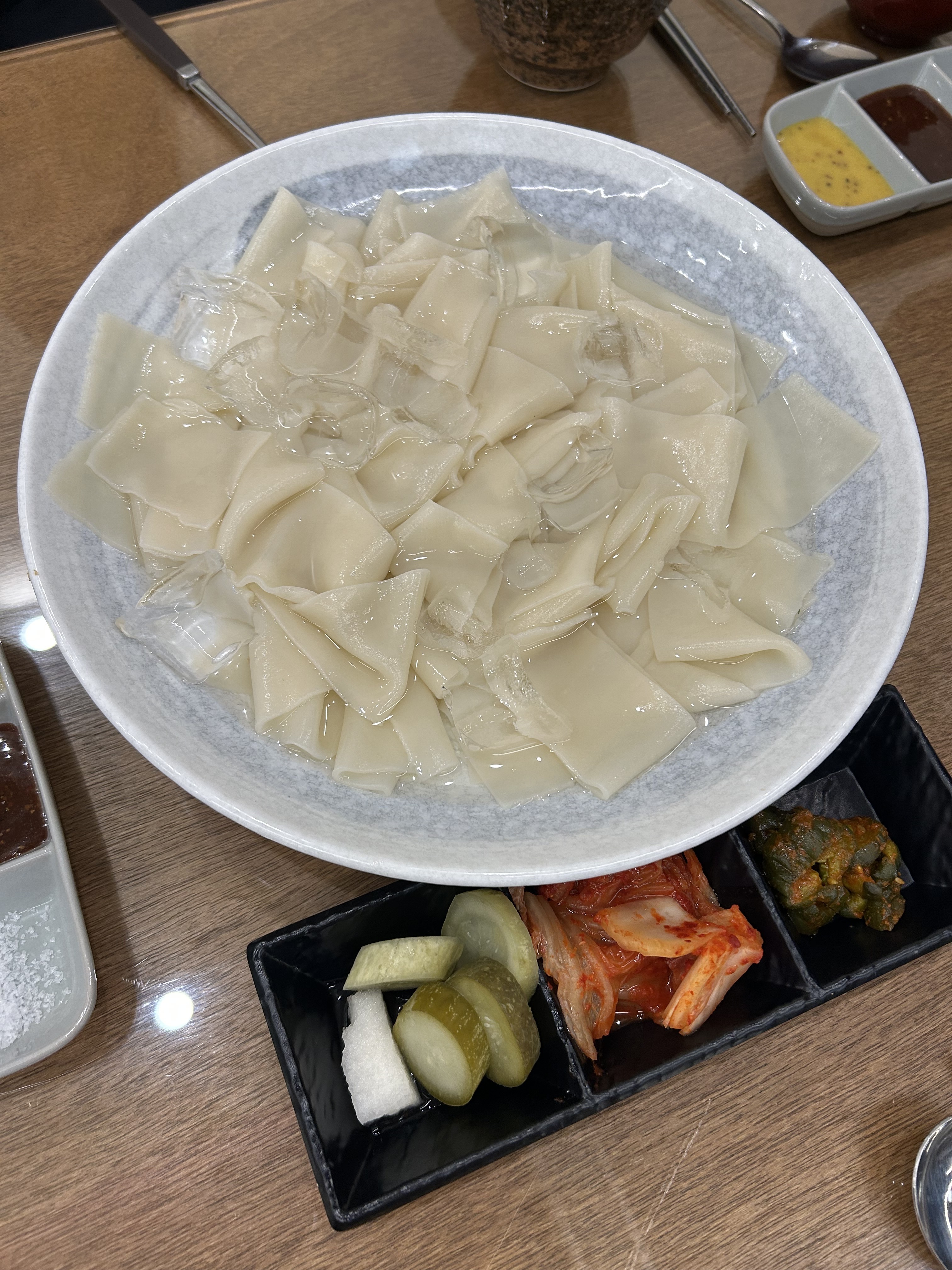 지나가다가 우연히 들어왔는데 엄청 맛있네요! 강추합니다! - 대전 맛집 정동 대전둔산점