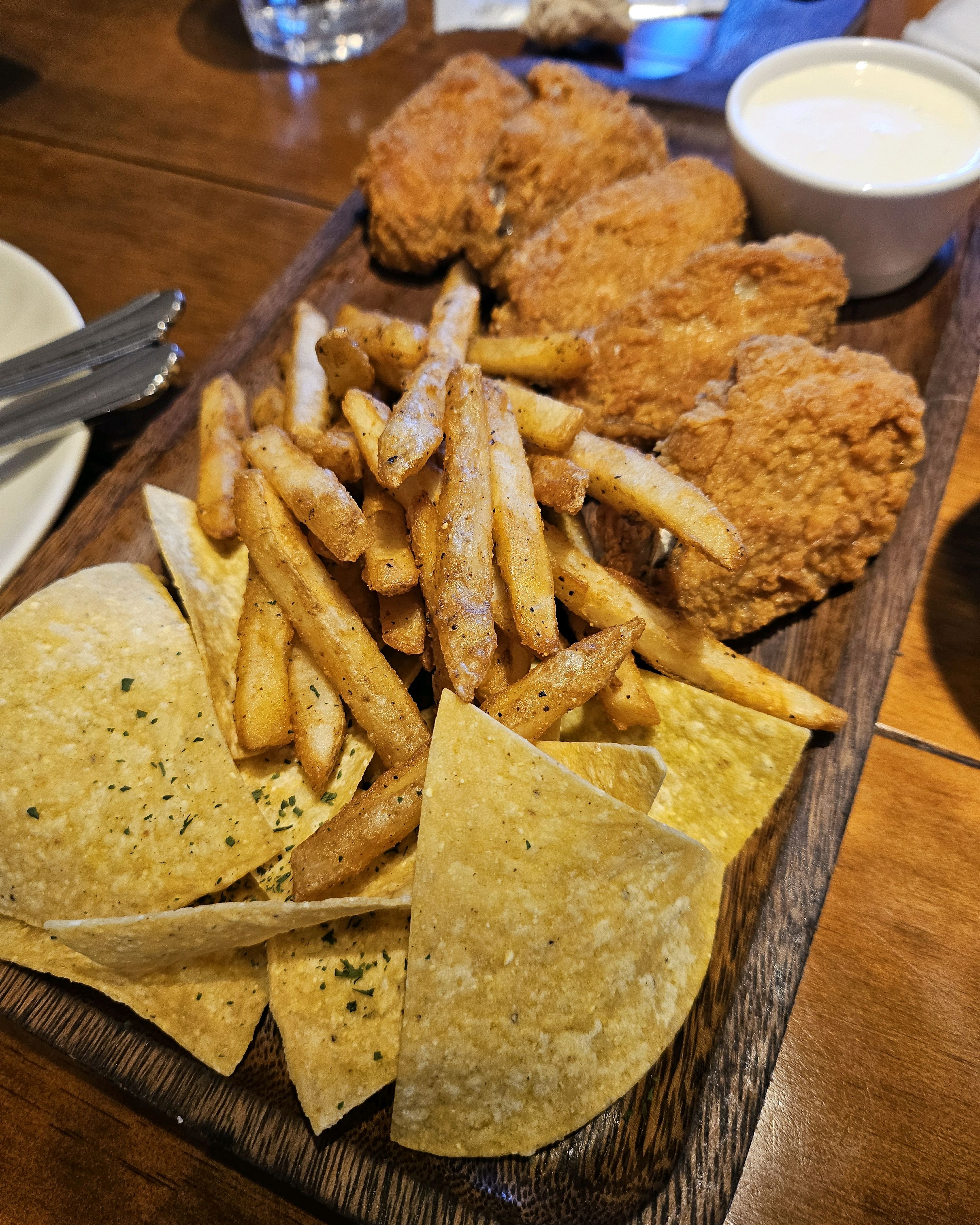 항상 좋아하는 곳인데 주말에 오니 분위기도 맛도 너무 좋고, 직원분들도 넘 친절하셔요! :