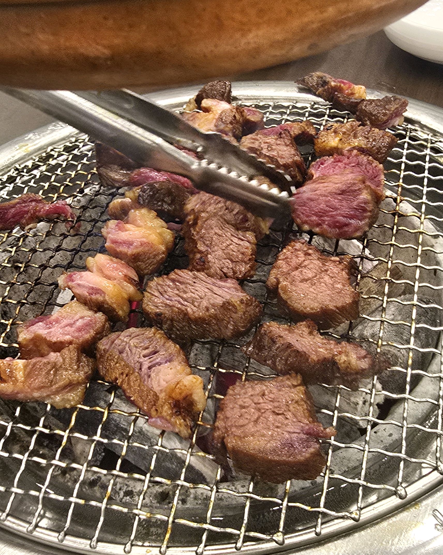 고기가 맛있고 분위기가 좋아요.... - 대구 맛집 본가숯불돼지갈비 수성못점
