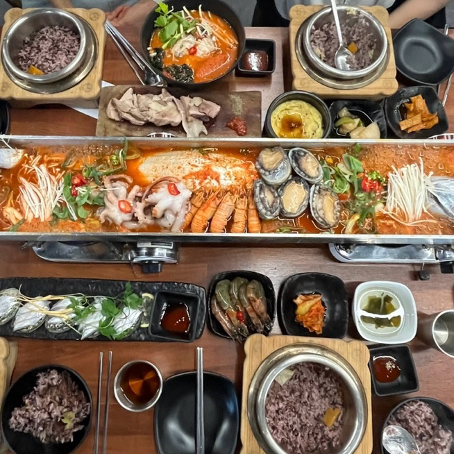 저번에 왔다가 가족들과 함께하기 좋은 곳이여서 가족모임으로 암행어사 데리고 왔어요~ - 제주 맛집 애월 갈치 암행어사