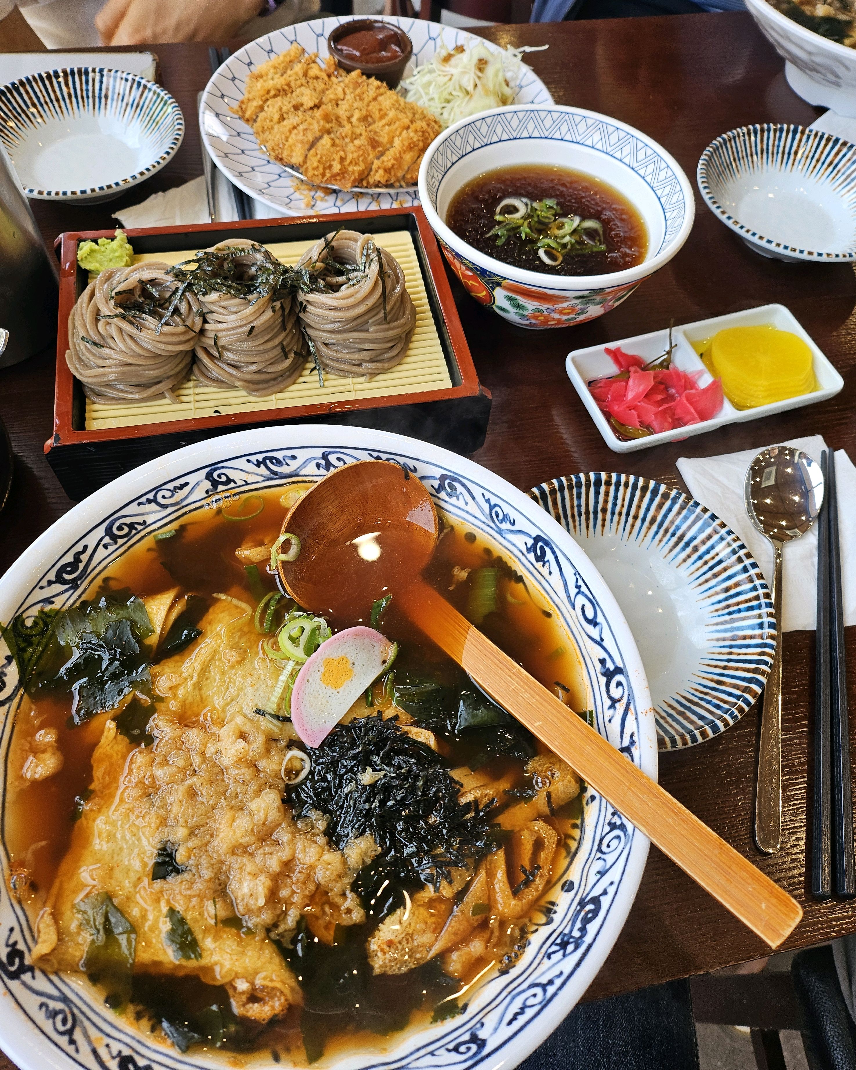 재료 신선해보이고 너무 맛있어요 - 영일대해수욕장 맛집 삼동소바 포항여남점