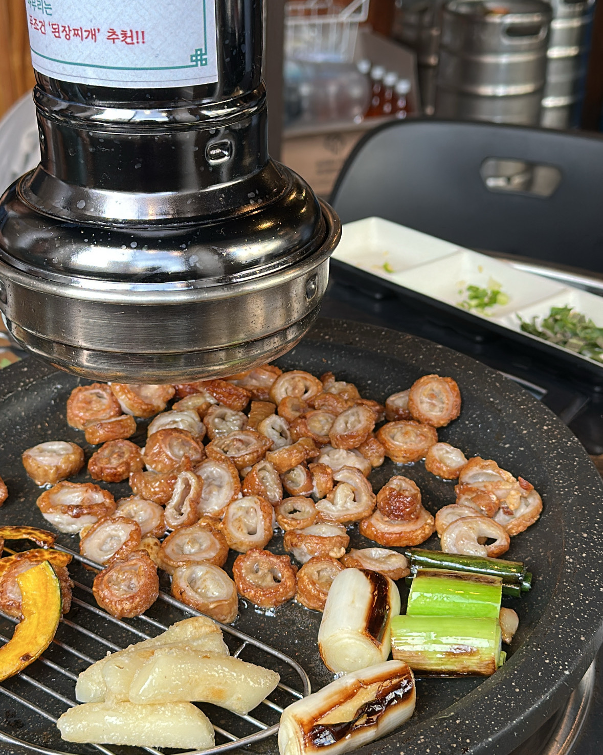 초벌되어 나와서 음식을 빨리 먹을수있어 좋아요 - 대구 맛집 연막창 대구 본점