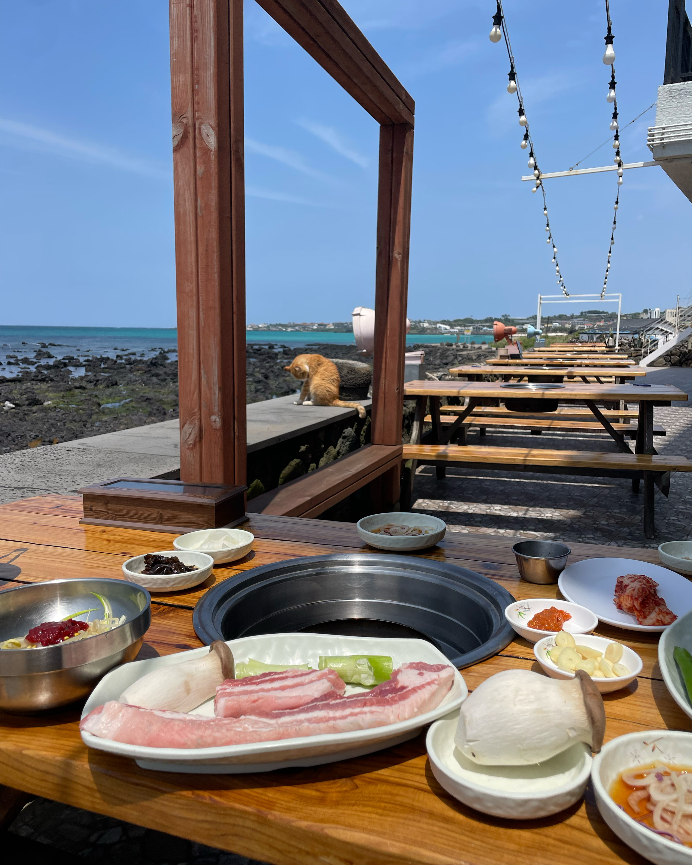 제주 여행와서 멋진뷰 보면서 오겹살 먹을 수 있는 곳!! 너무 맛있게 잘 먹었어요😖 - 제주 맛집 돈해상 제주한림협재흑돼지