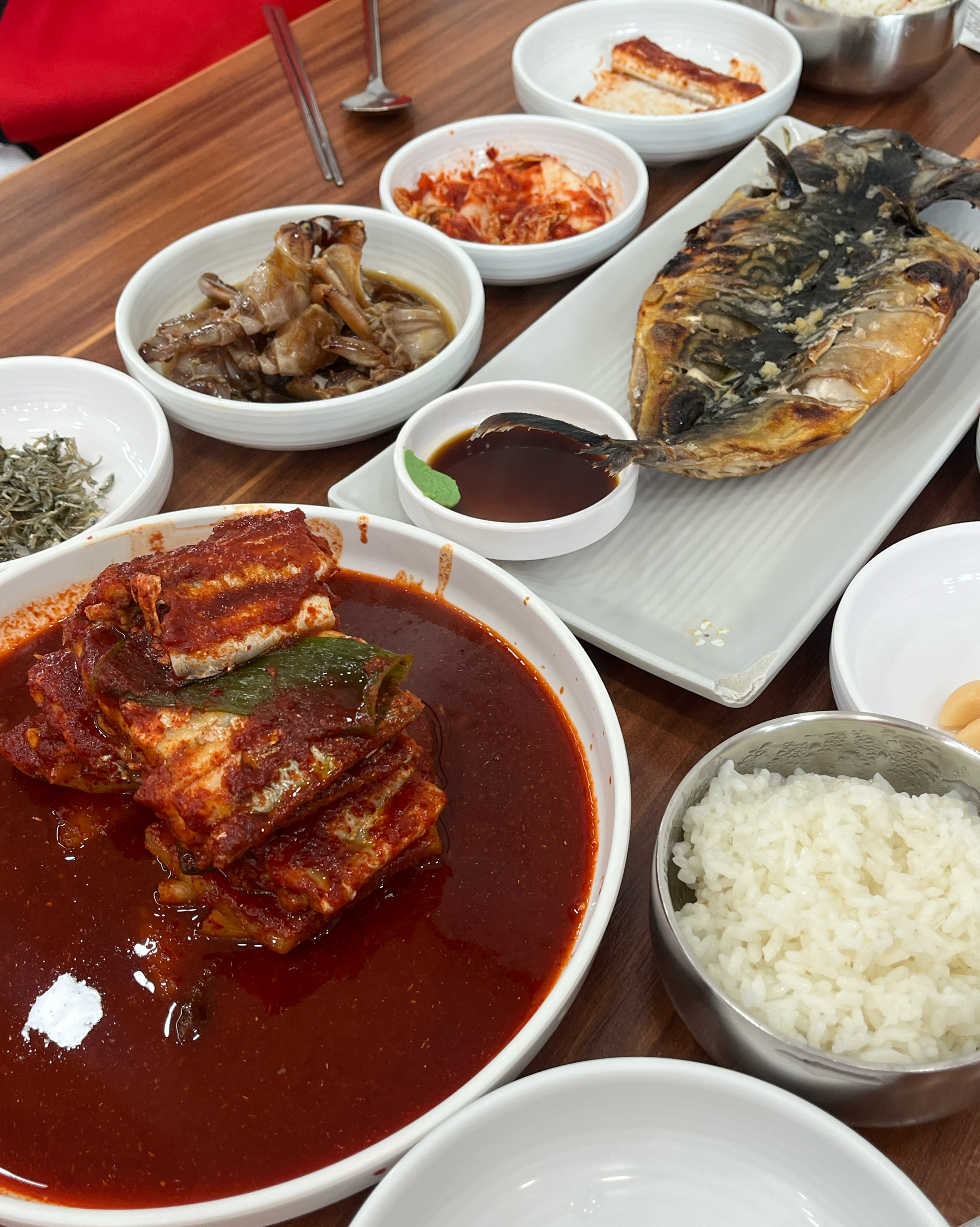 갈치가 부드럽고 양념도 맛있어요! 공항 근처여서 갈치조림 먹고 공항 가기 좋을 것 같아요~
