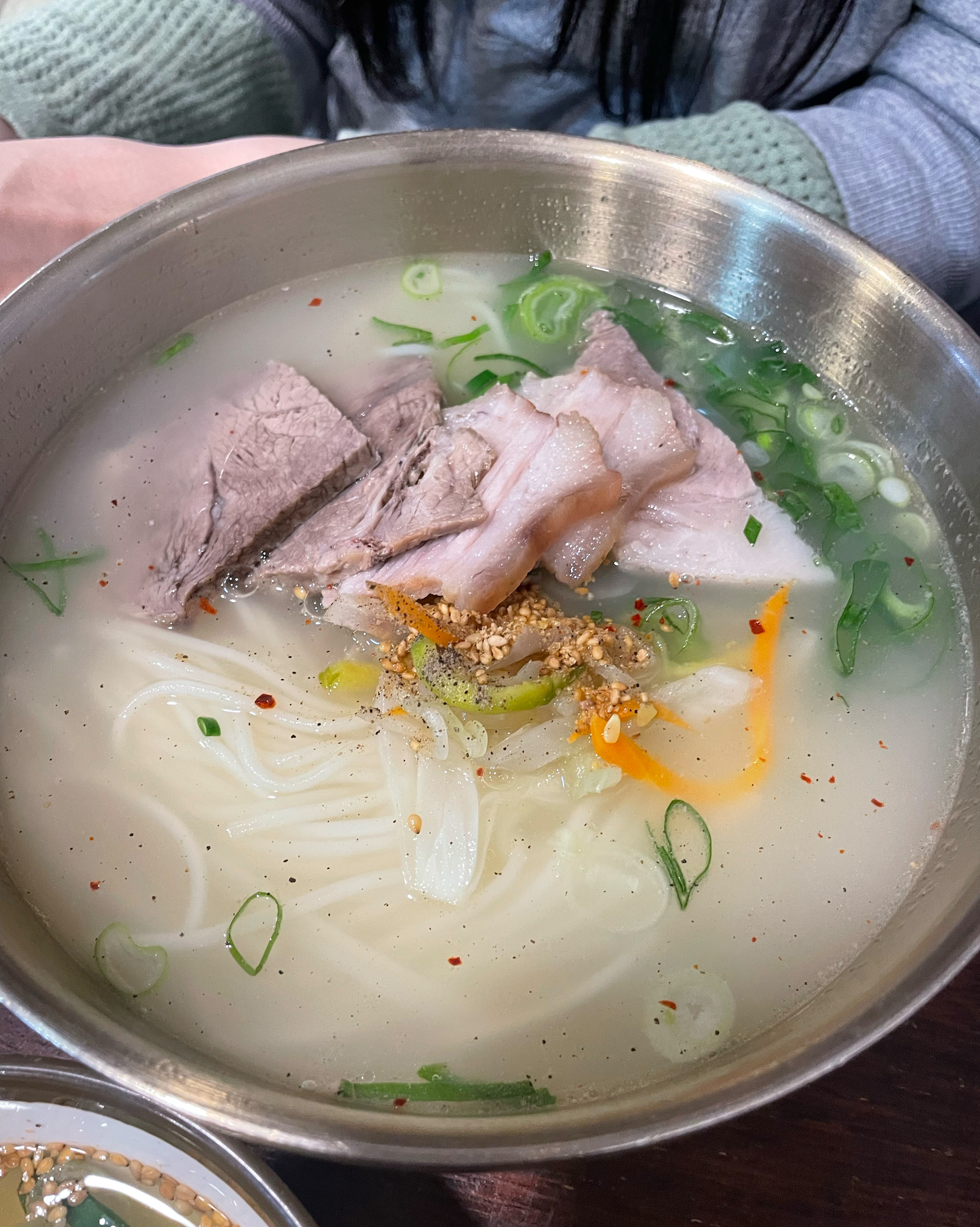 맛있게 먹었습니다~~~ 좋아용용 - 제주 맛집 동문시장고기국수 금복식당