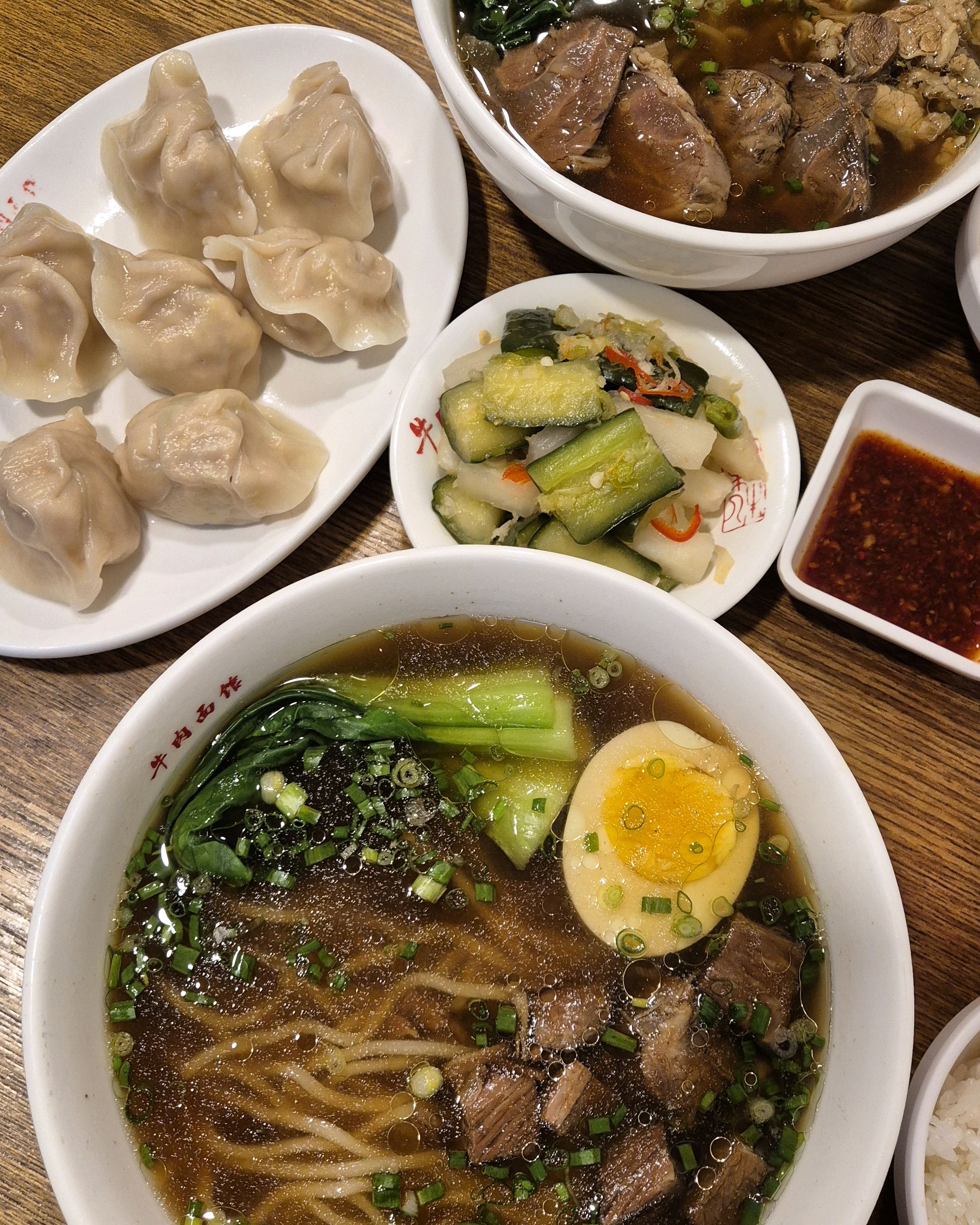 완전 국물 진하고 맛있어요!!! - 종로 맛집 진중 우육면관 본점
