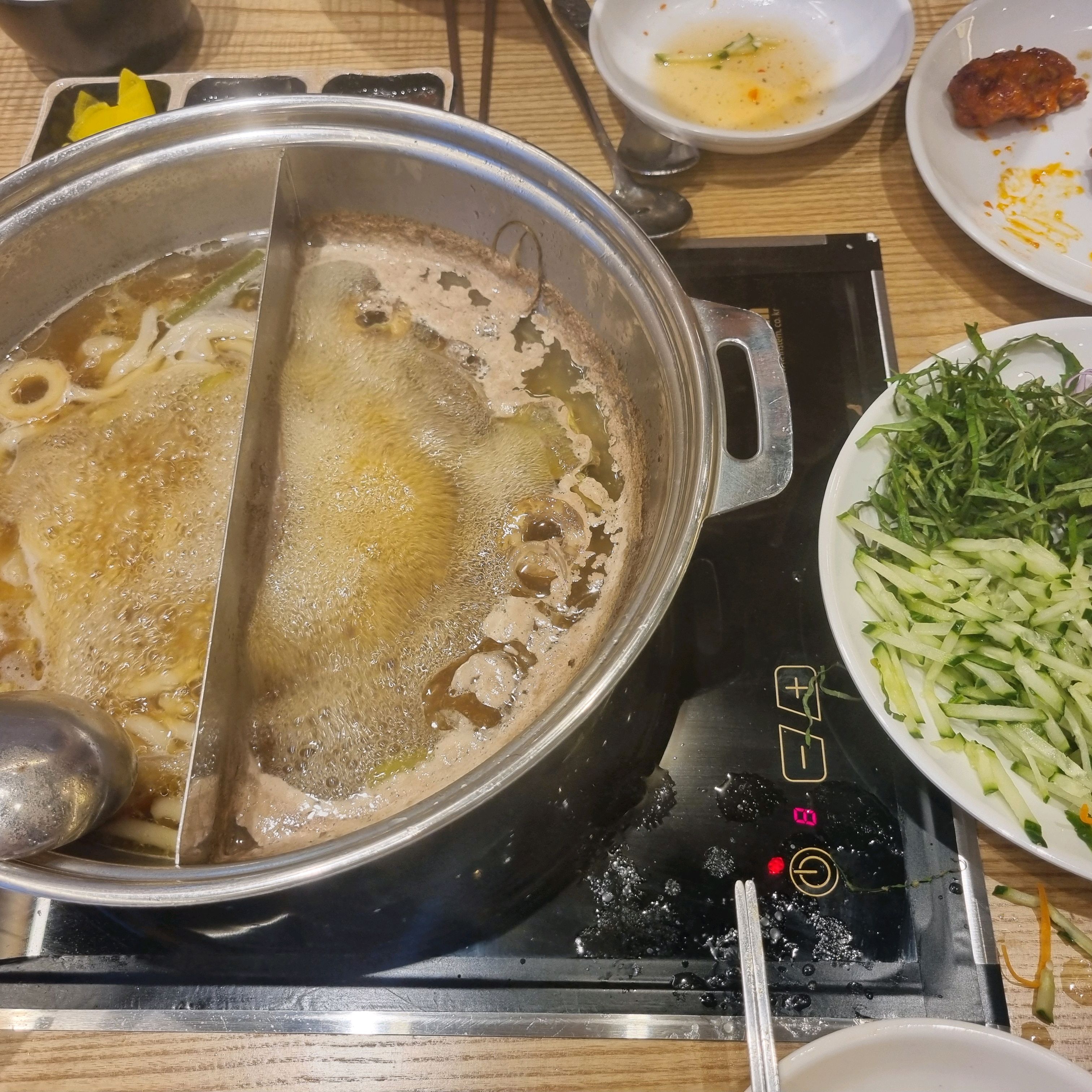 음식도 맛있고 직원분들도 친절해요 - 대전 맛집 샤브20 대전둔산점