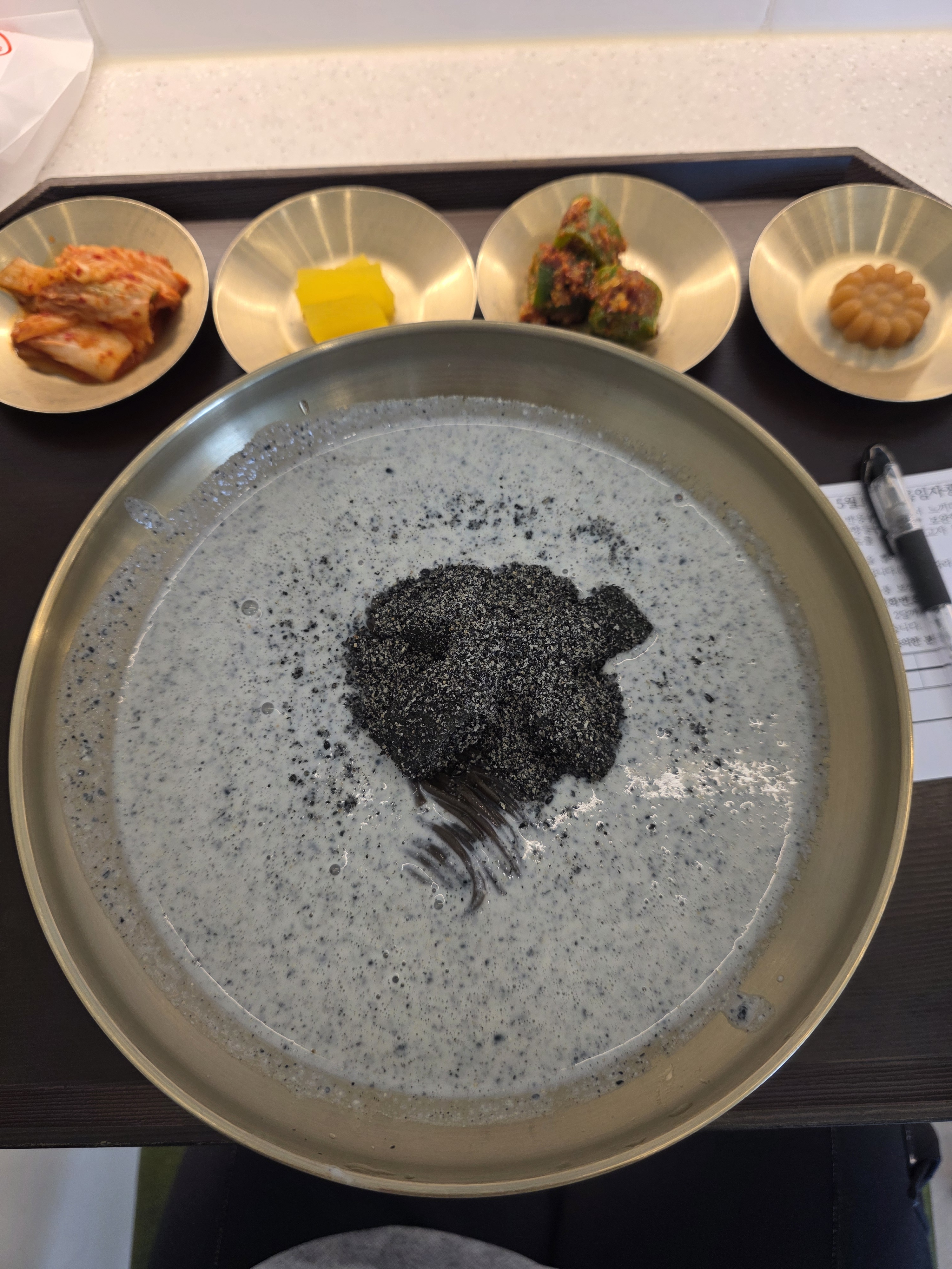 평소에 메밀국수도 좋아하고 콩국도 좋아하는데 논현근처에 볼일이있어 왔다가 발견한 메르밀! - 강남맛집 메르밀진미집 논현직영점