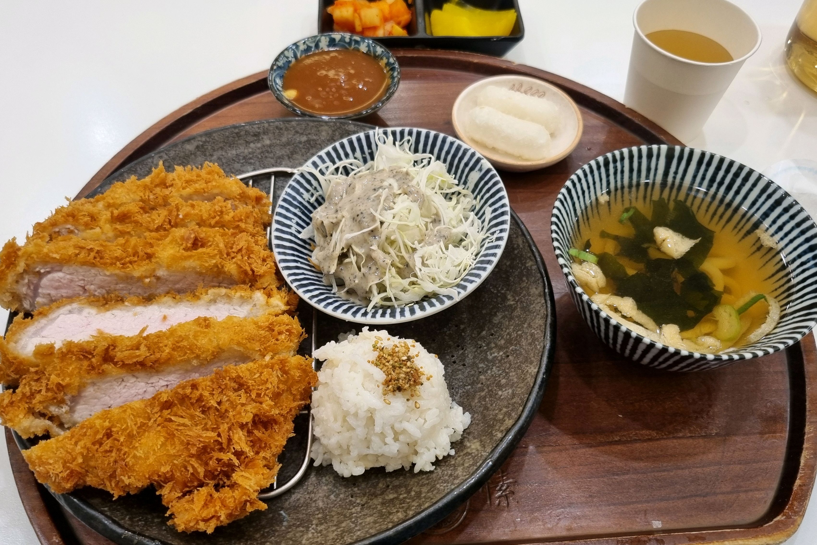 돈까스가 크고 촉촉하고 맛있어요!! - 서울대입구역 맛집 백소정 서울대입구역점