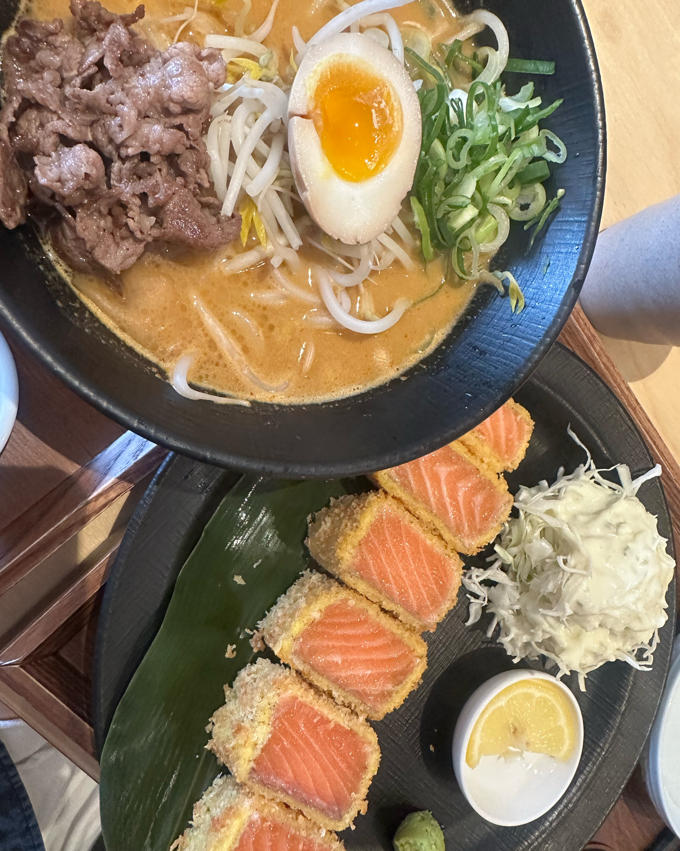 연어카츠느끼하지않을까 싶었는데 느끼하지도않고 신선하고맛나요! 갈마동맛집인정합니다!!! - 대전 맛집 일관 대전갈마동본점