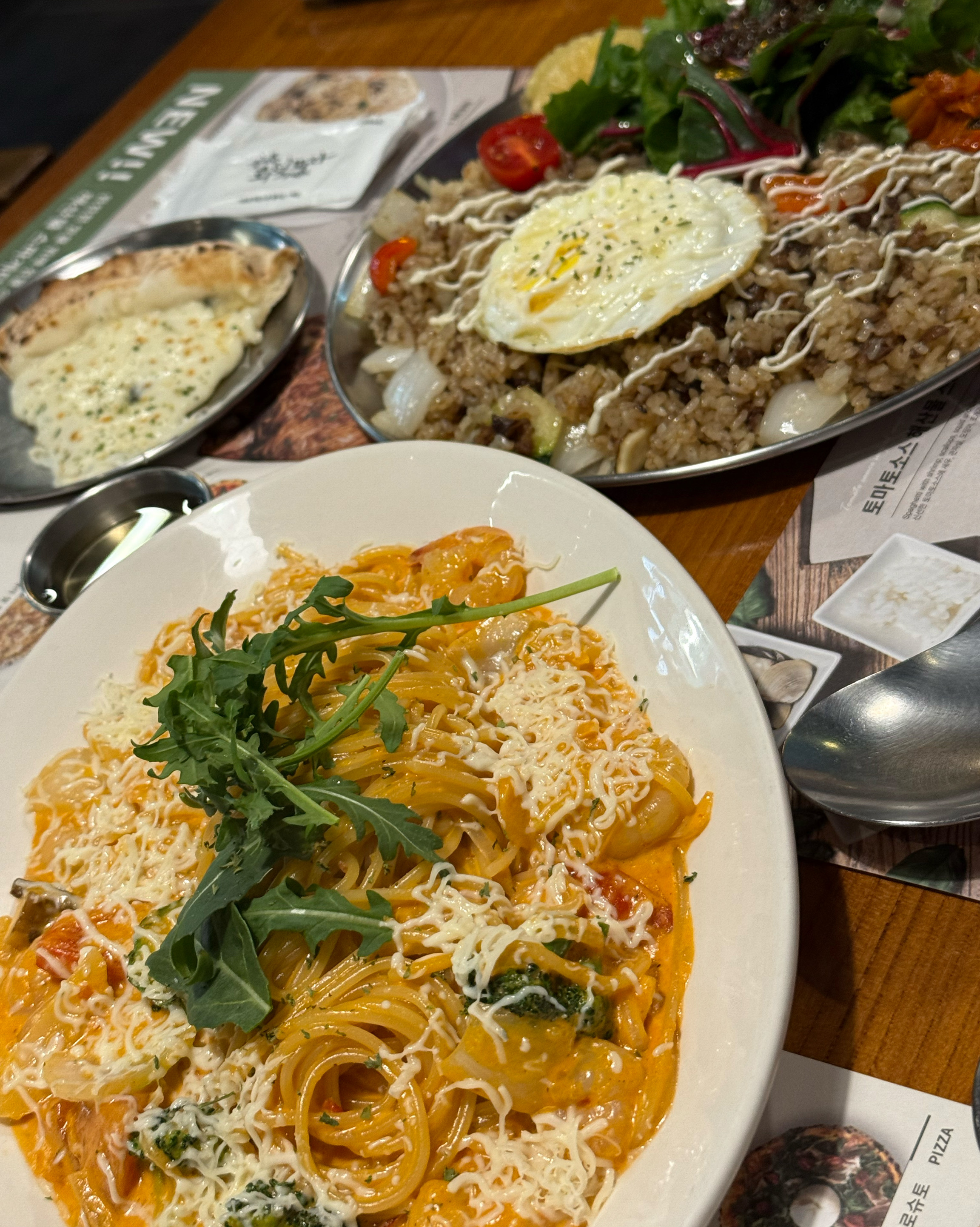메뉴 전부 맛있어요~ - 대구 맛집 꽃피는화덕피자D485 대구수성못점