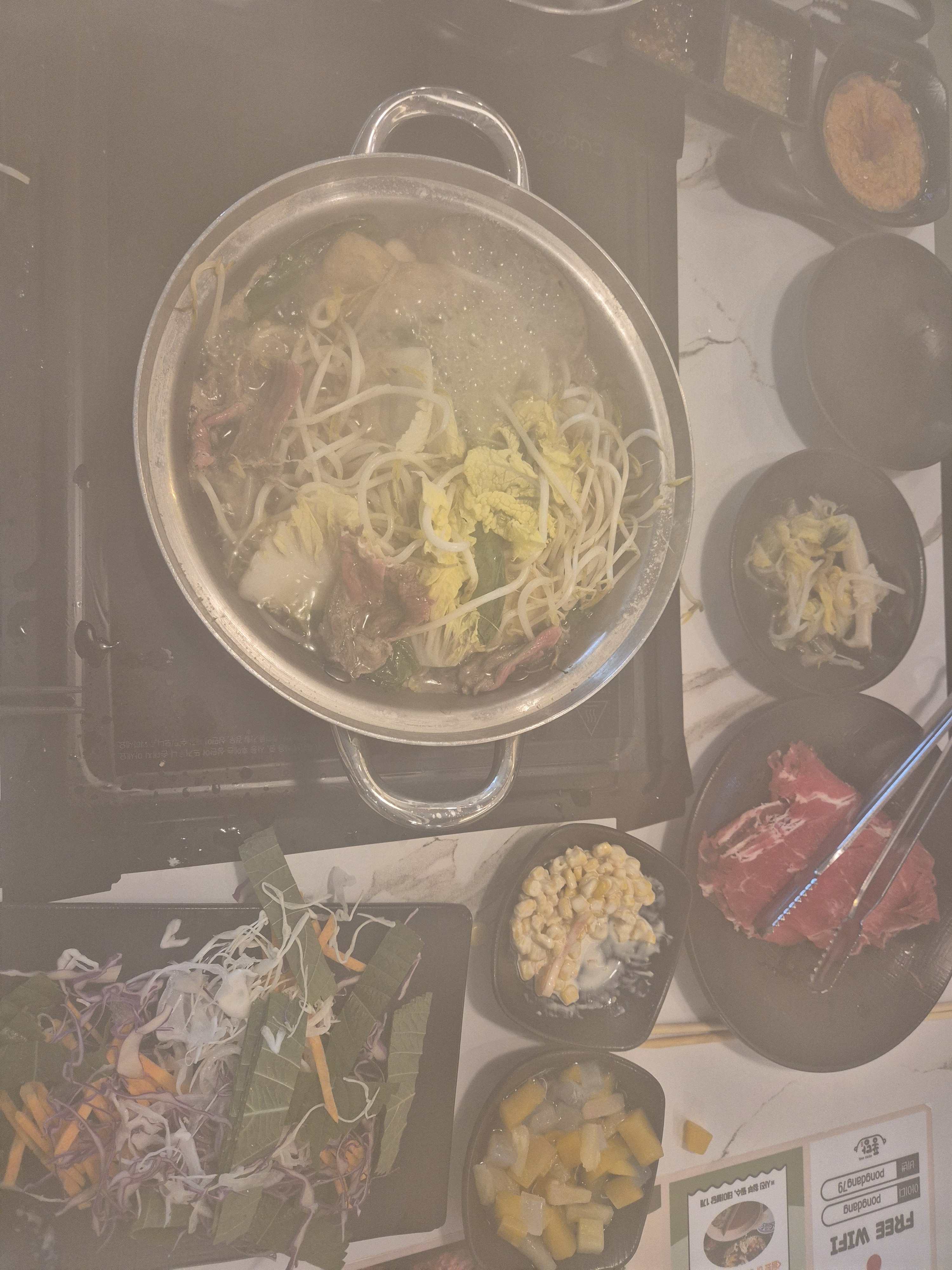 골라먹는 재미도 쏠쏠하고! 음식이 깔끔하고 신선해요! - 대전 맛집 퐁당 둔산점