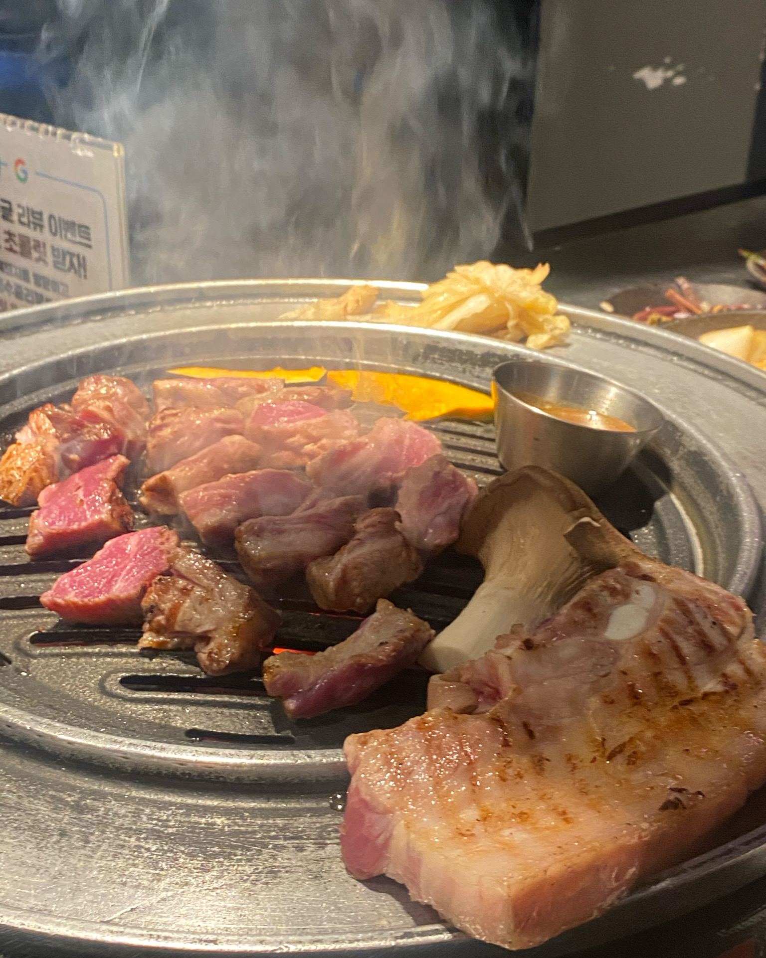 흑돼지 폼 미쳤습니다! 제주도 흑돼지중 1등 장담할게요! - 제주 맛집 훈도 애월흑돼지 본점