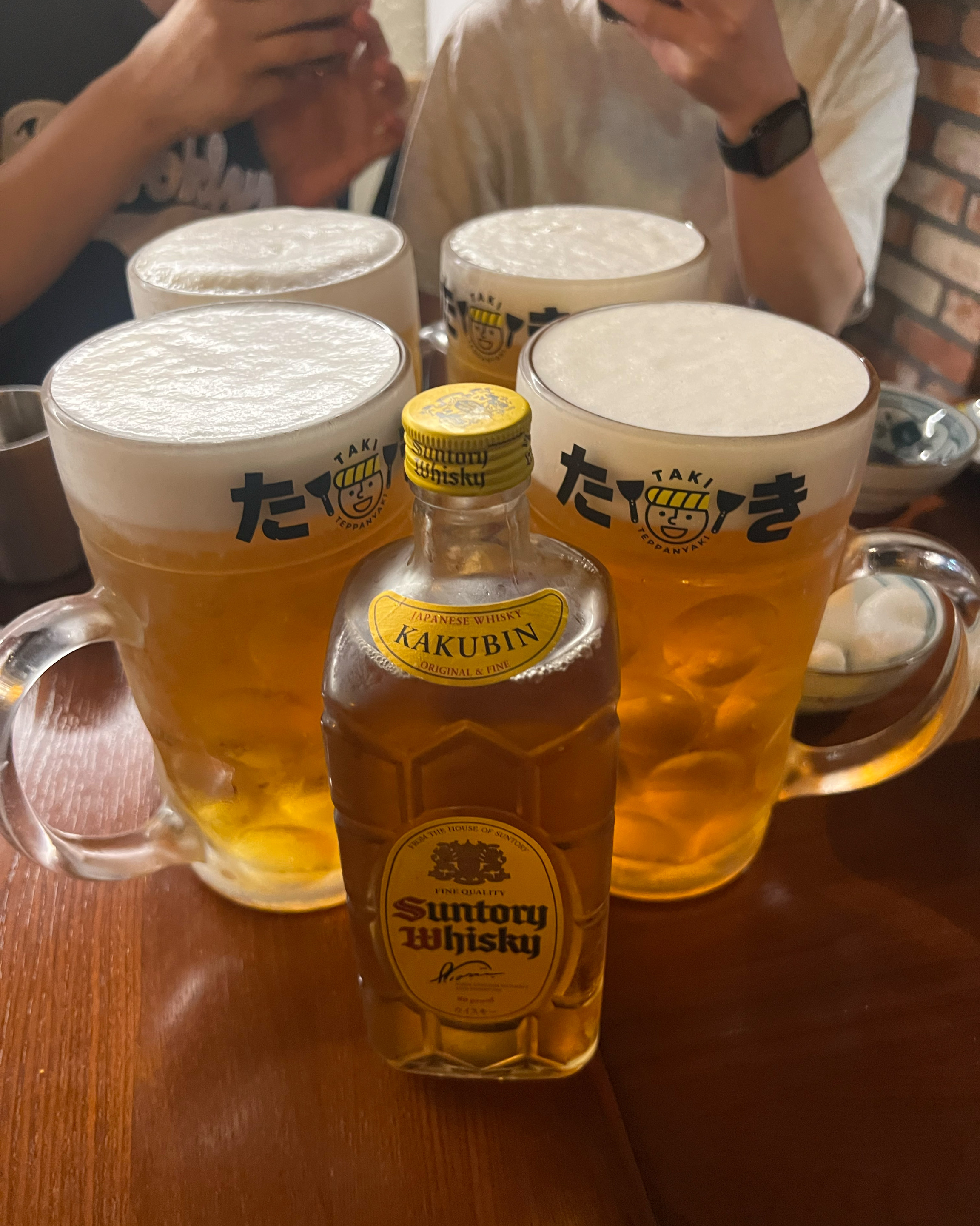 1리터 맥주가.. 그저 500두개라고 생각했는데 엄청엄청 커요!! ㅋㅋㅋㅋ 재미의 요소도 