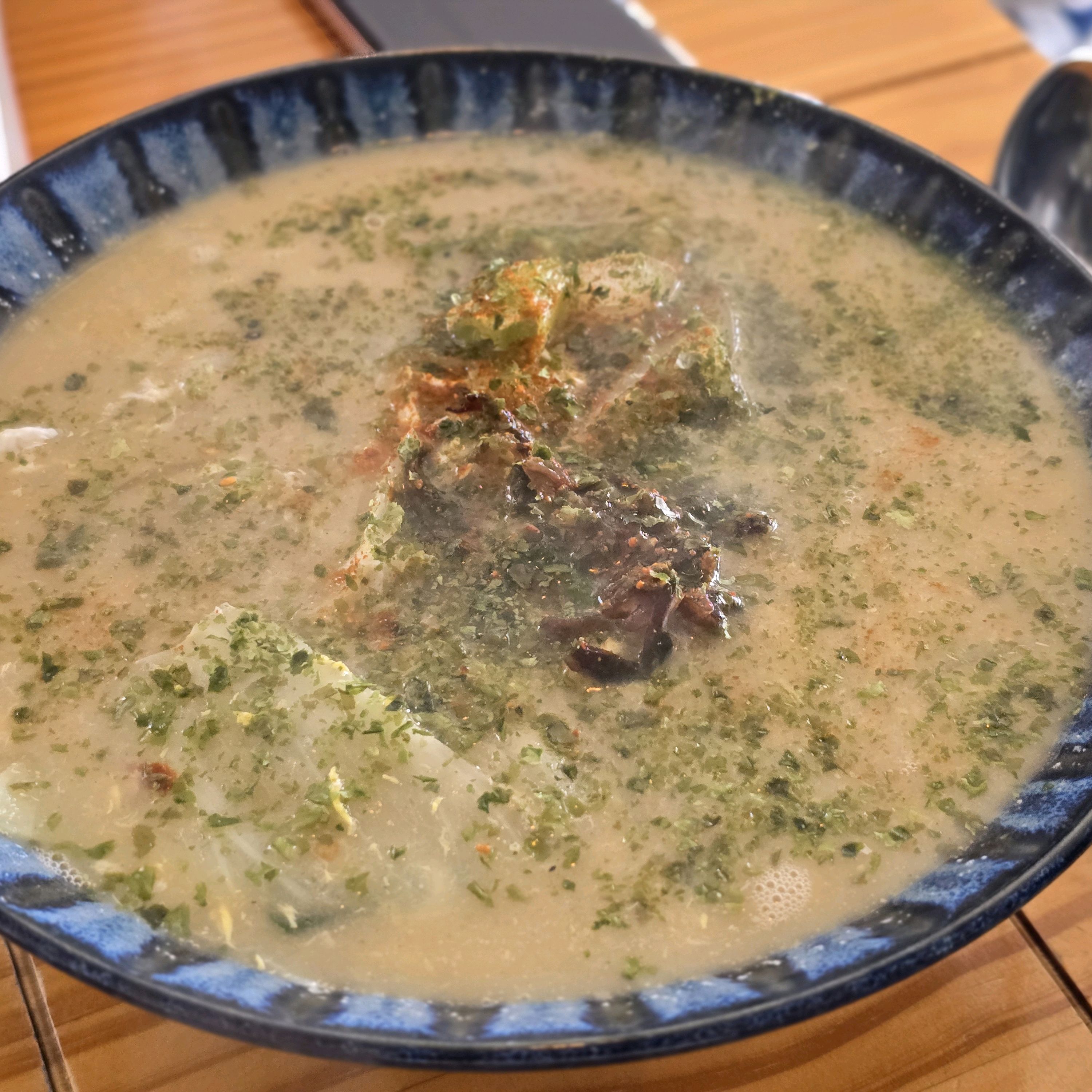 우동이랑 안심돈까스를 주문했는데 둘 다 정말 맛있었어요! - 제주 맛집 봉자네상점
