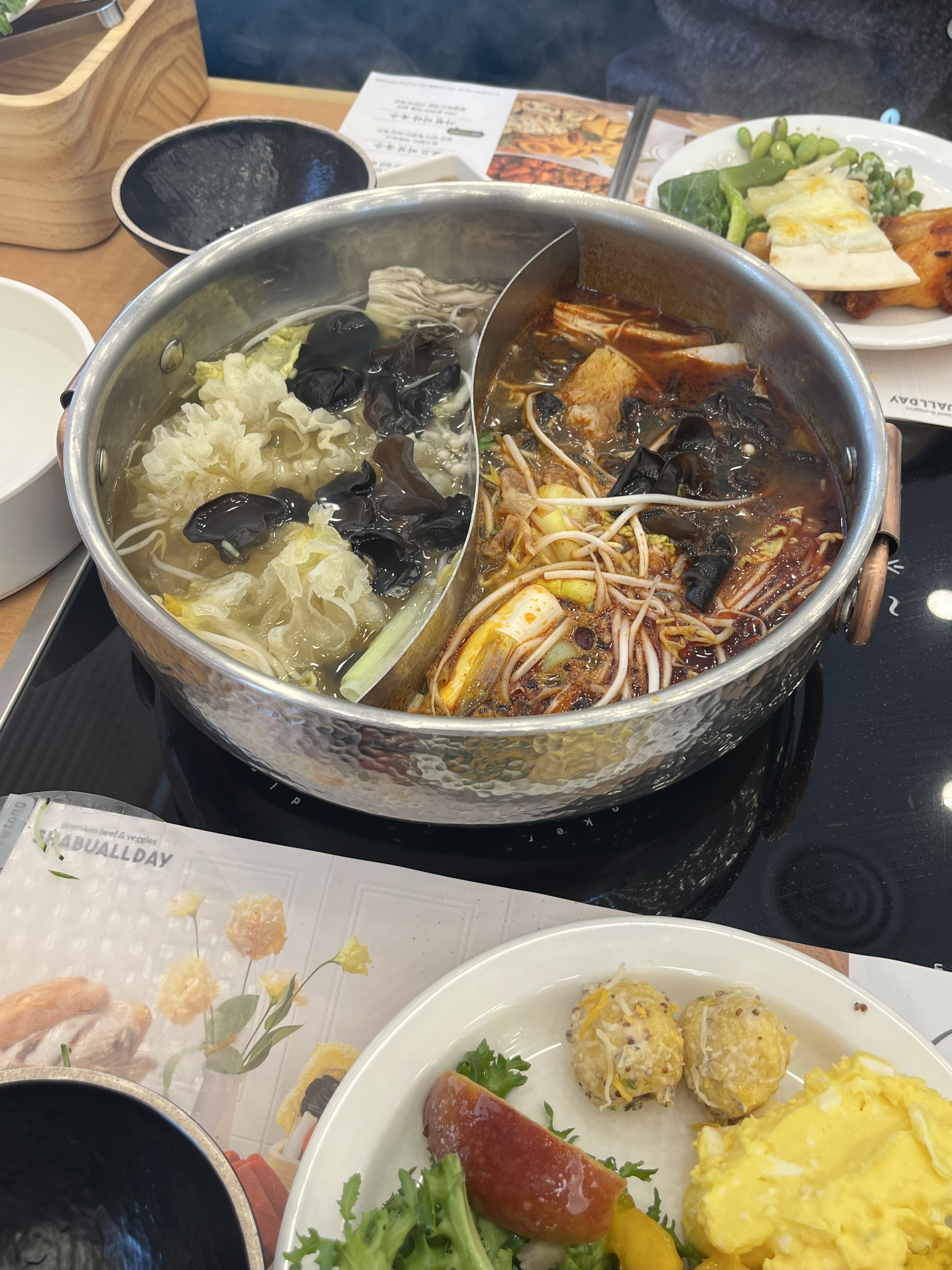평일런치 1인 24,900/ 마라국물로 변경시 인당 3,000 추가 - 대전 맛집 샤브올데이 대전갈마점