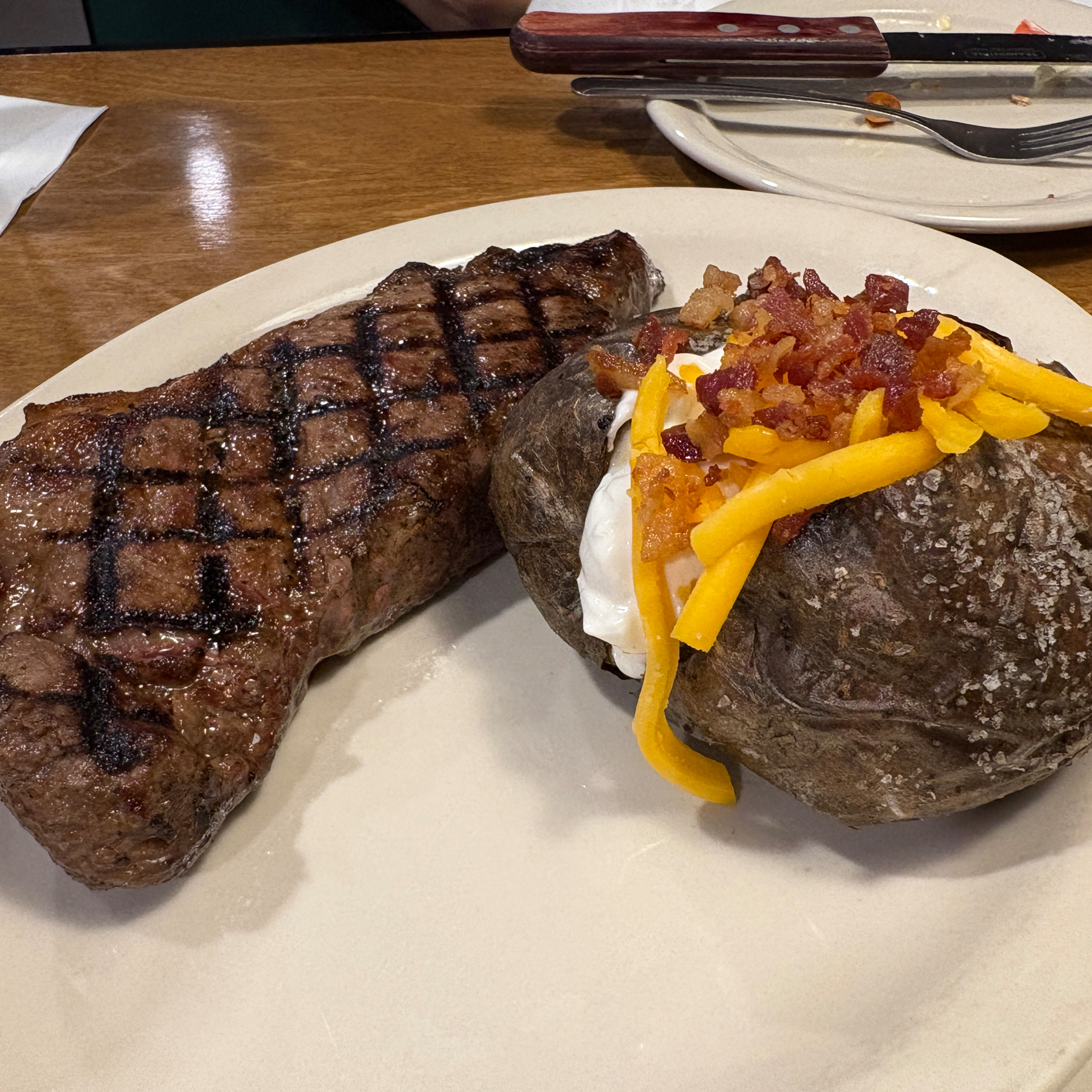 어쩜 고기가 이렇게 부드럽고 맛있죠!! - 대구 맛집 텍사스로드하우스 더현대 대구