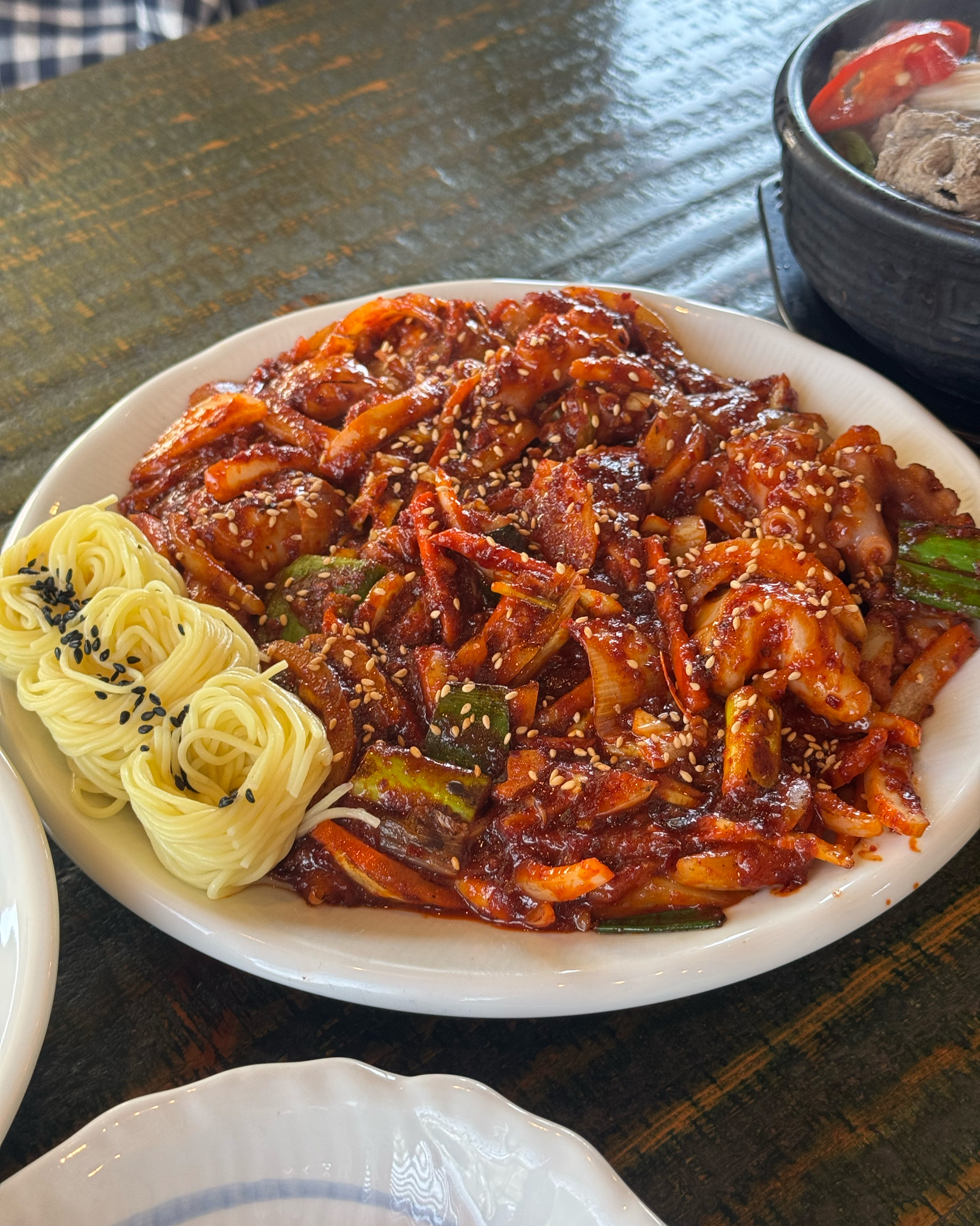 가족끼리 1박하고 아점으로 먹었는데 너무 든든하게 잘 먹었네요 😋 - 부산기장 바보낙지