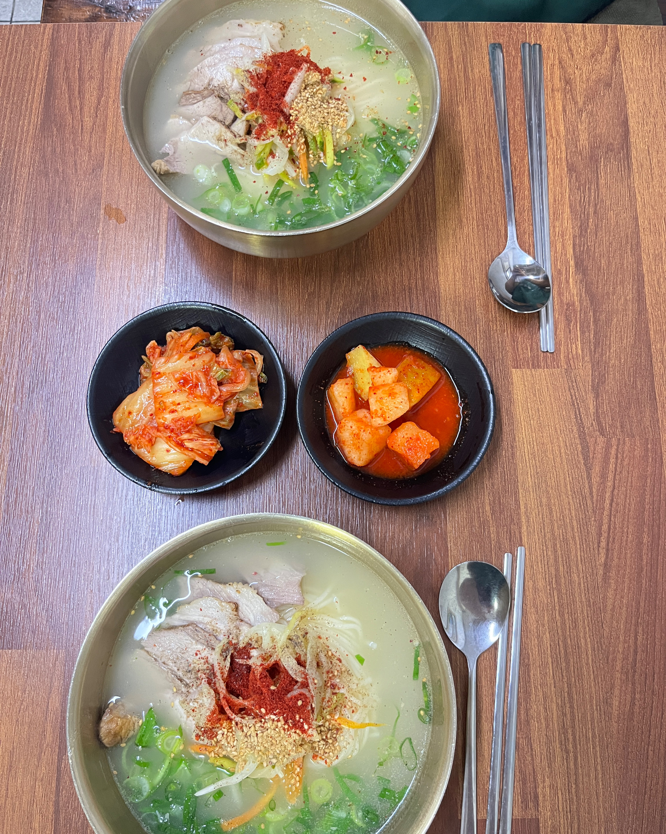 공항출발전 급히 들어와서 식사한 곳인데 예상외로 맛있게 먹고 갑니당❤️직원분들도 친절하셔용