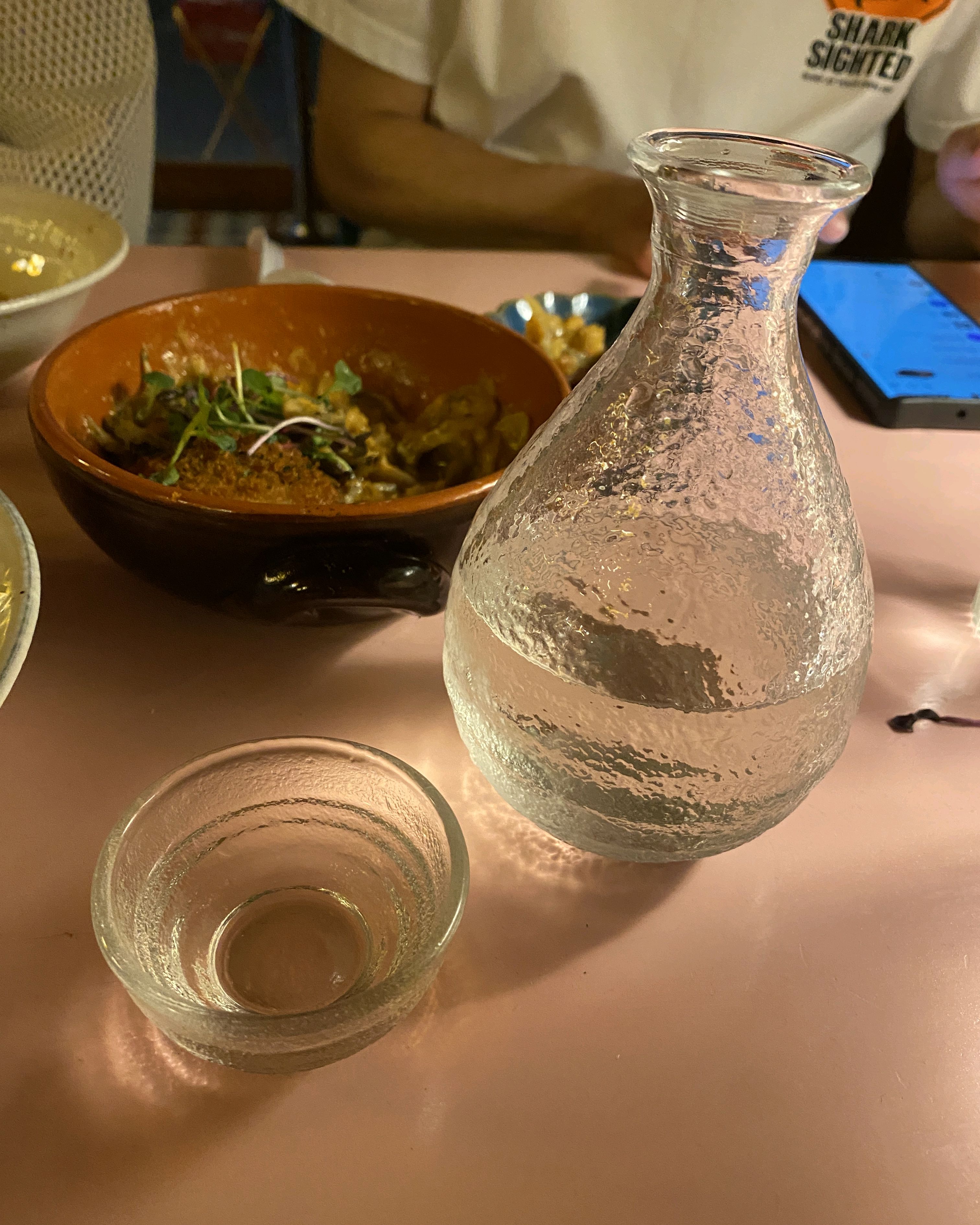 안주가 너무 맛있어요. 사장님도 친절하시고 저희동내에도 이런곳있으면 매일갈텐데 .. 번창하