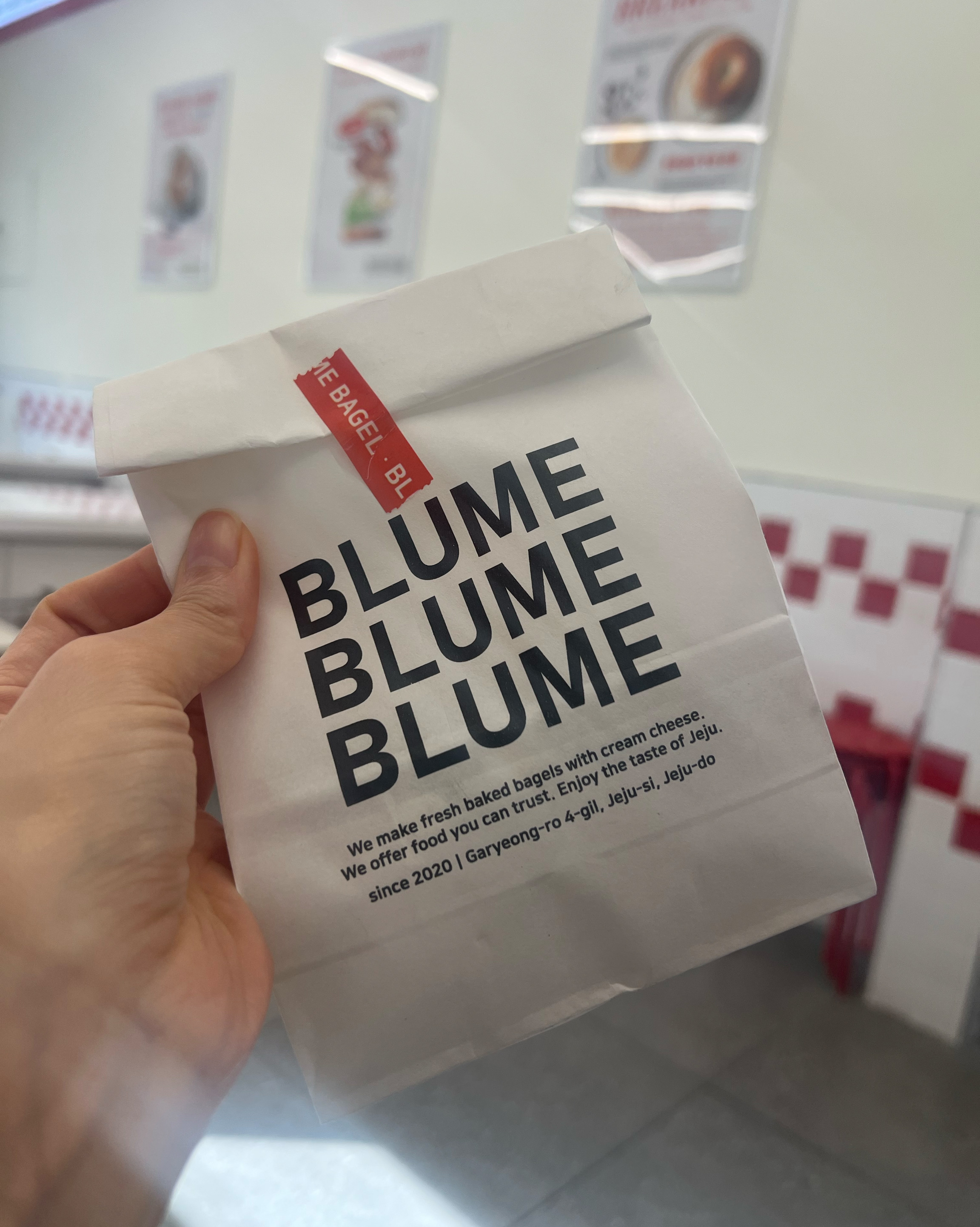 유명한 곳인데 이제야 와봤어요! 일단 인테리어 너무 예쁘고, 여러가지 베이글 메뉴가 있어서