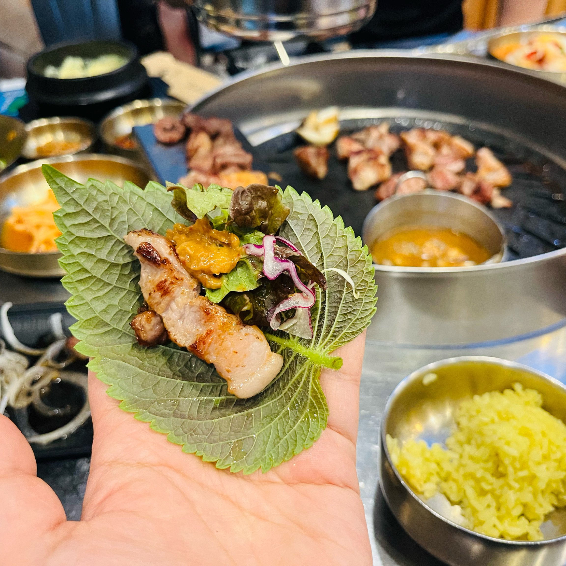 와우!!! 실속세트 배부르고 고기도 맛있어요👍 아이랑 방문했는데 센스 넘치게 아이 식기랑 