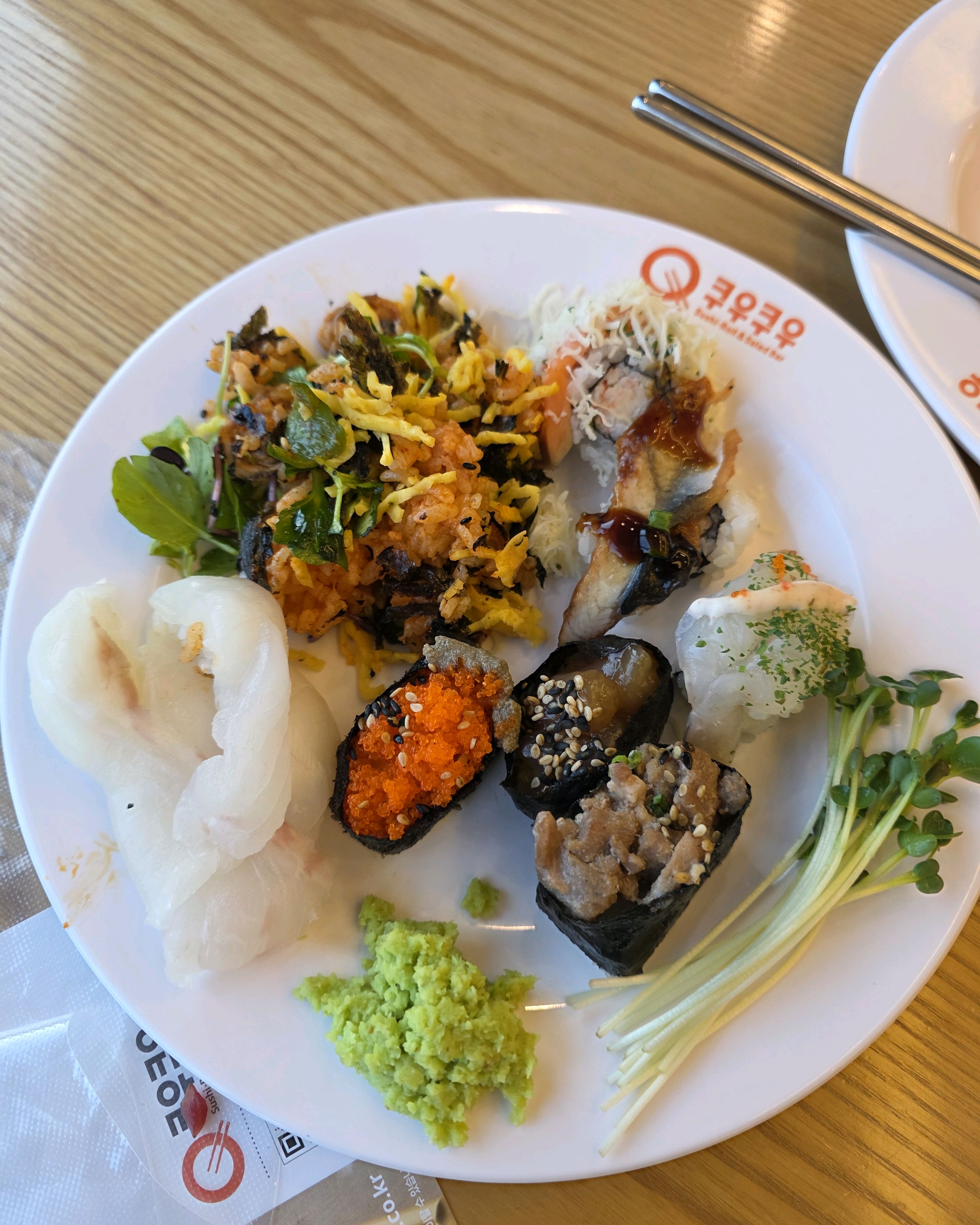 재료 신선하고 초밥 종류 다양하고 - 대구 맛집 쿠우쿠우 대구서구점
