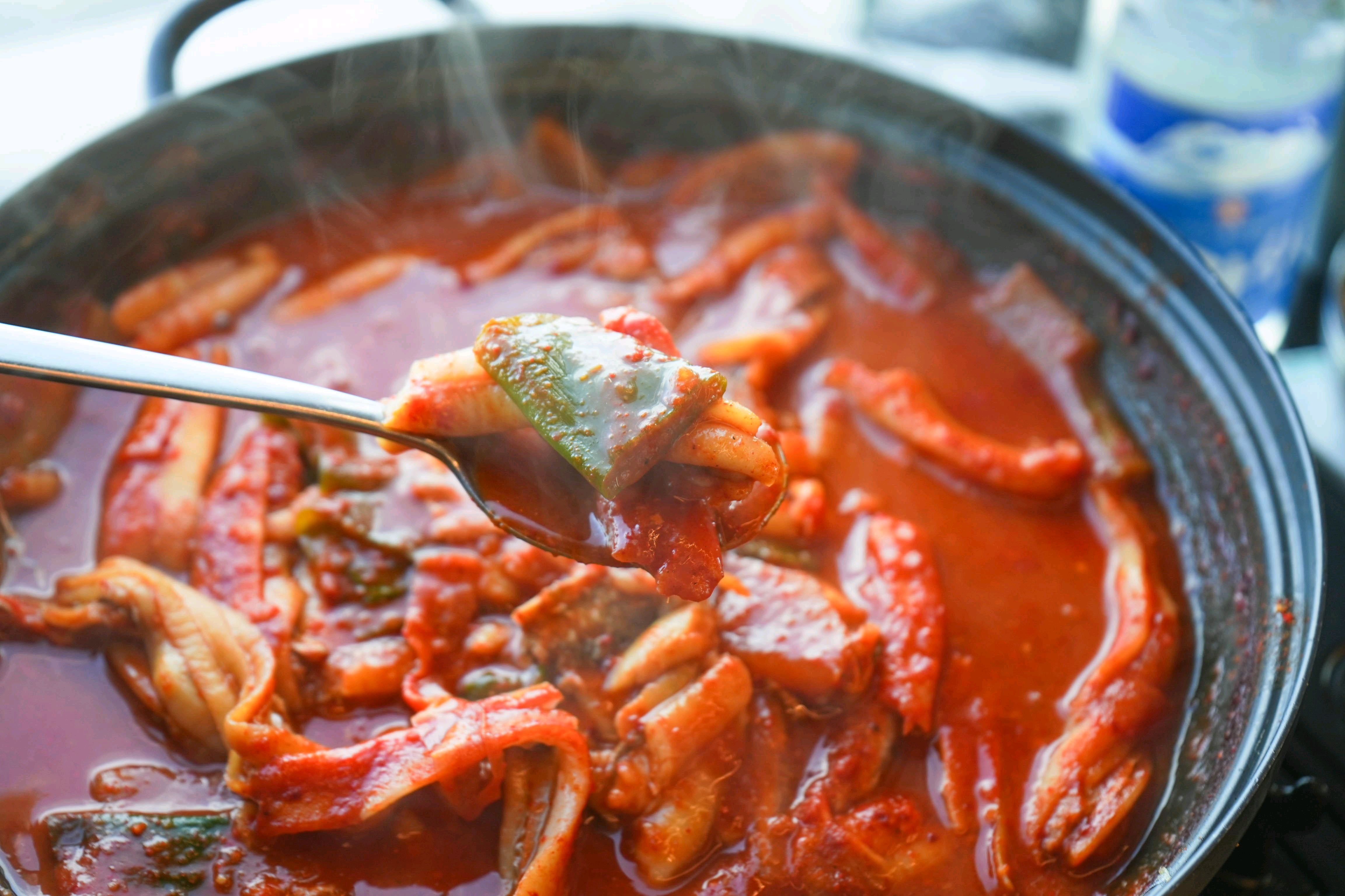 갈치조림은 순살이라 먹기 편했고 갈치구이는 직원이 직접 가시를 발라줘서 끝까지 깔끔하게 식