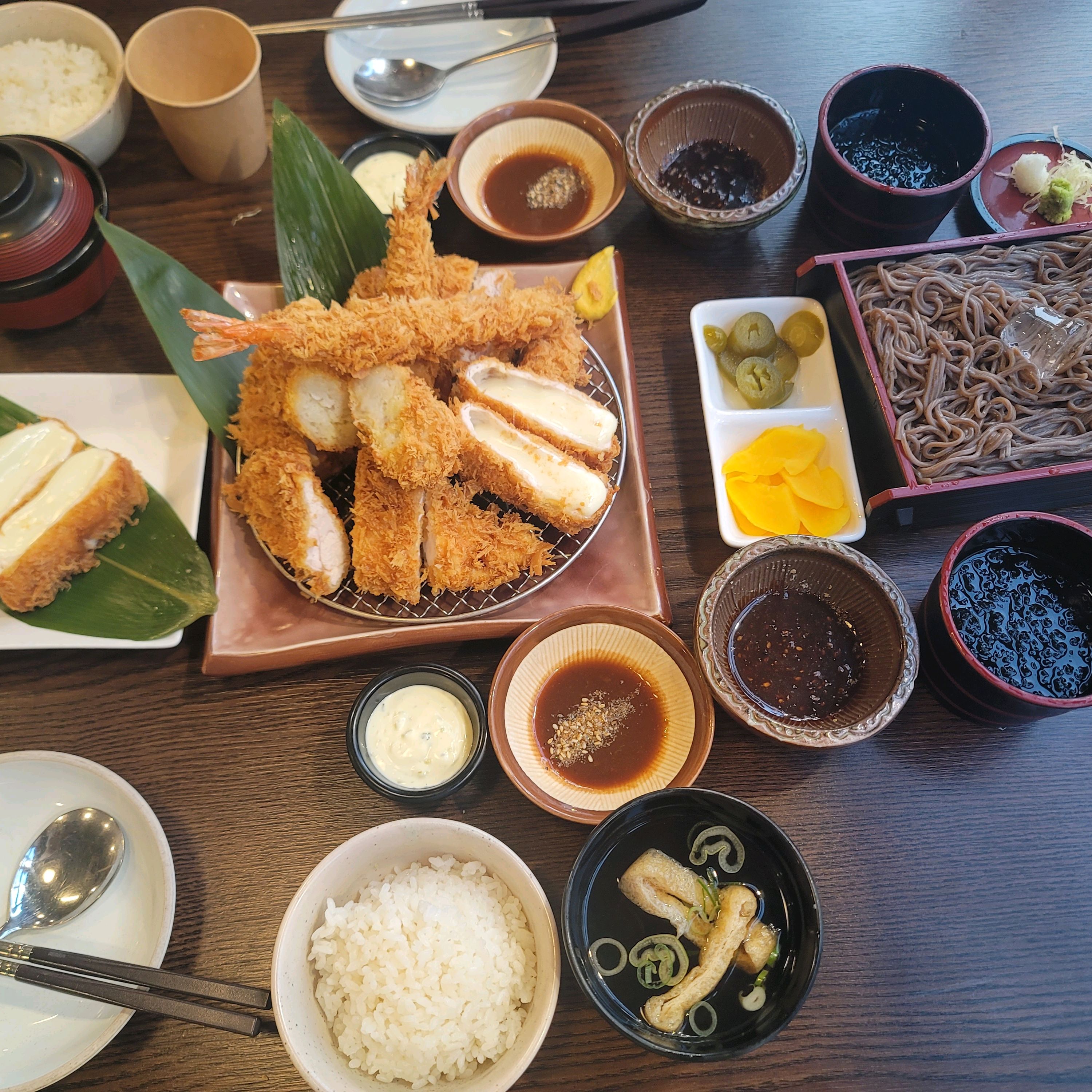사장님이 친절하게 먹는 법 다 알려주셔서 편하게 먹었습니다 - 대구 맛집 하지메 카츠 대구동성로점