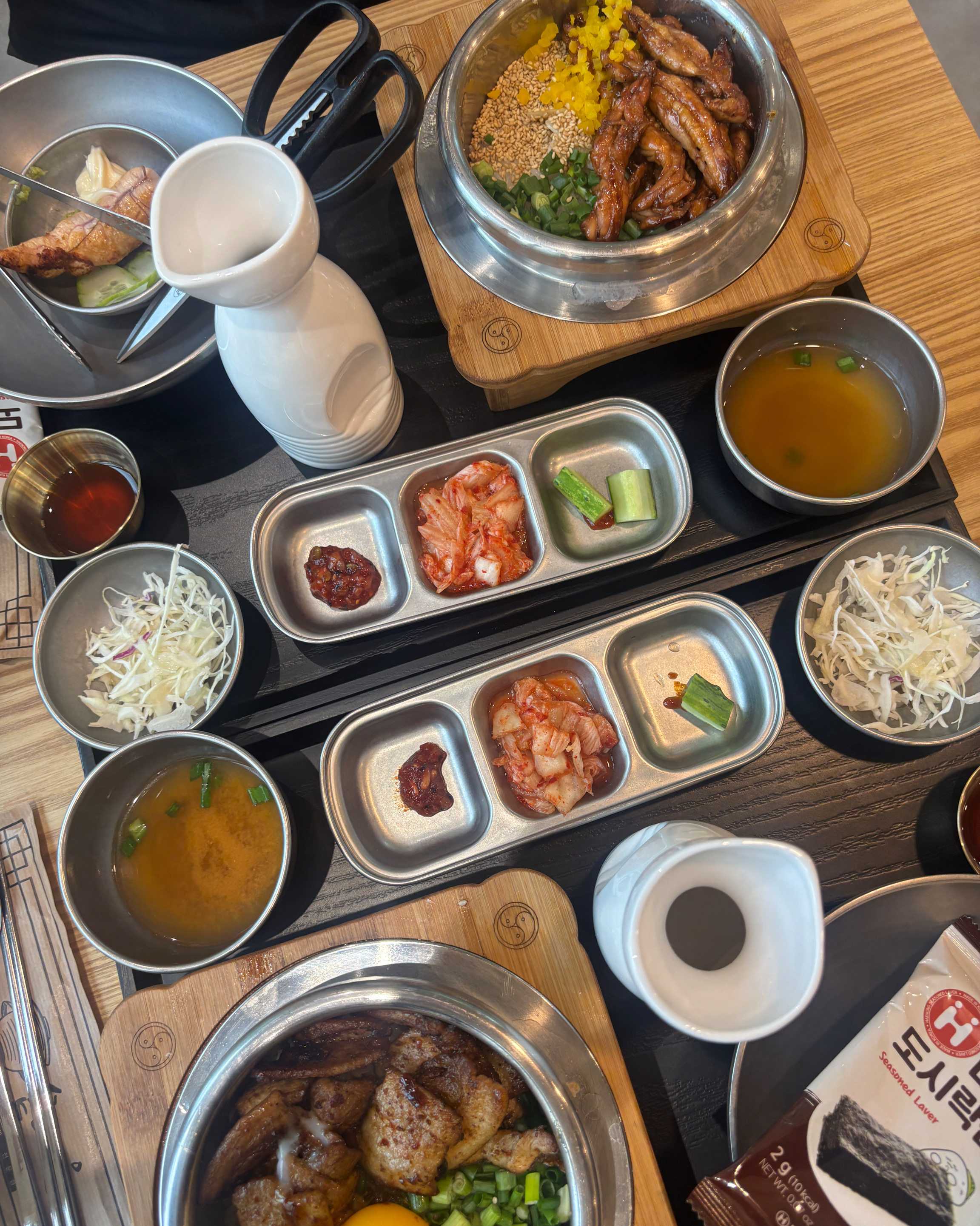 오후5시쯤 방문했는데 사람도 많이 없어서 편하게 먹을 수 있었어요!! 양도 많고 직원분도 