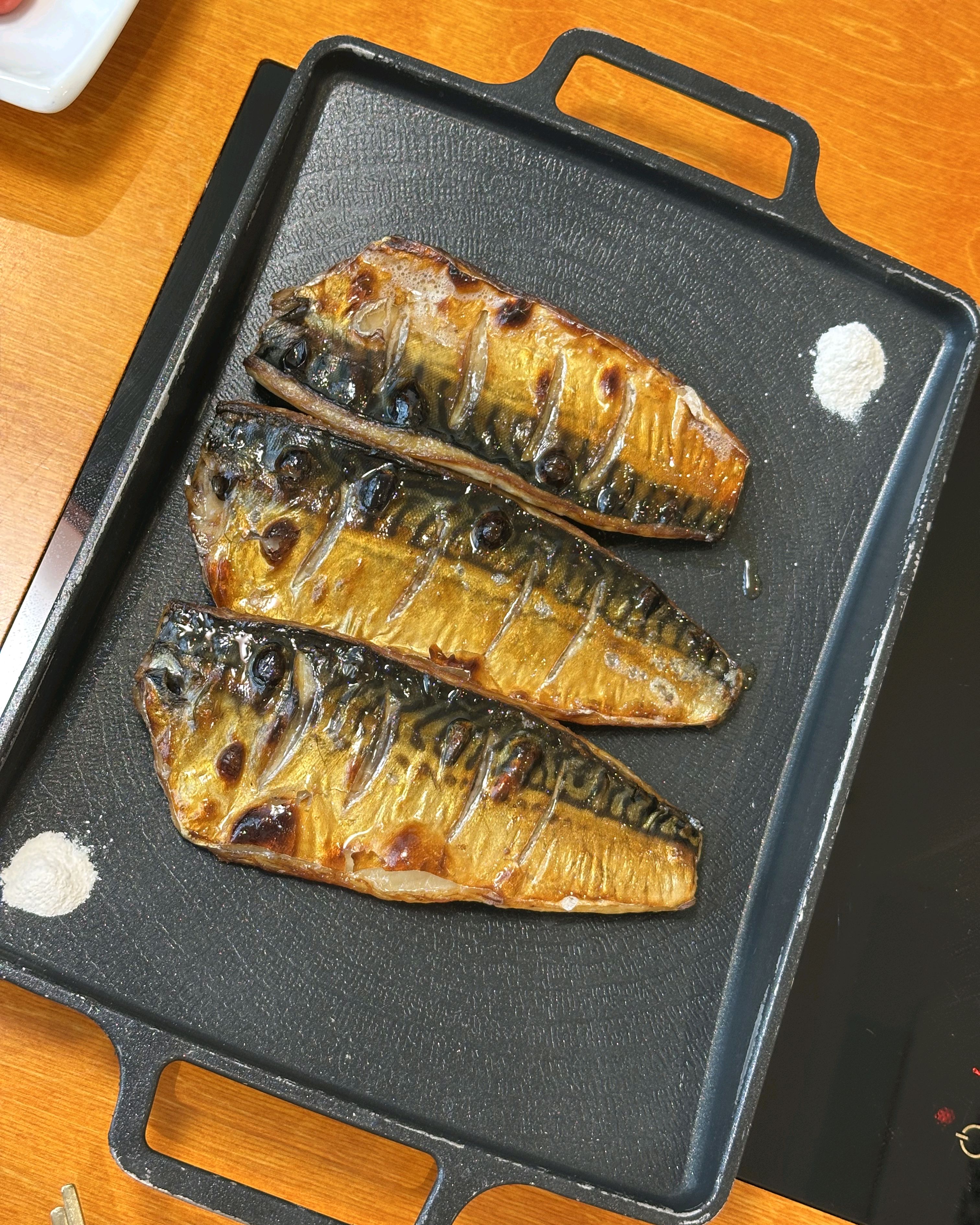 진천먹거리타운에 금등어란 이쁜 매장이 생겨서 - 대구 맛집 금등어 달서구 직영점
