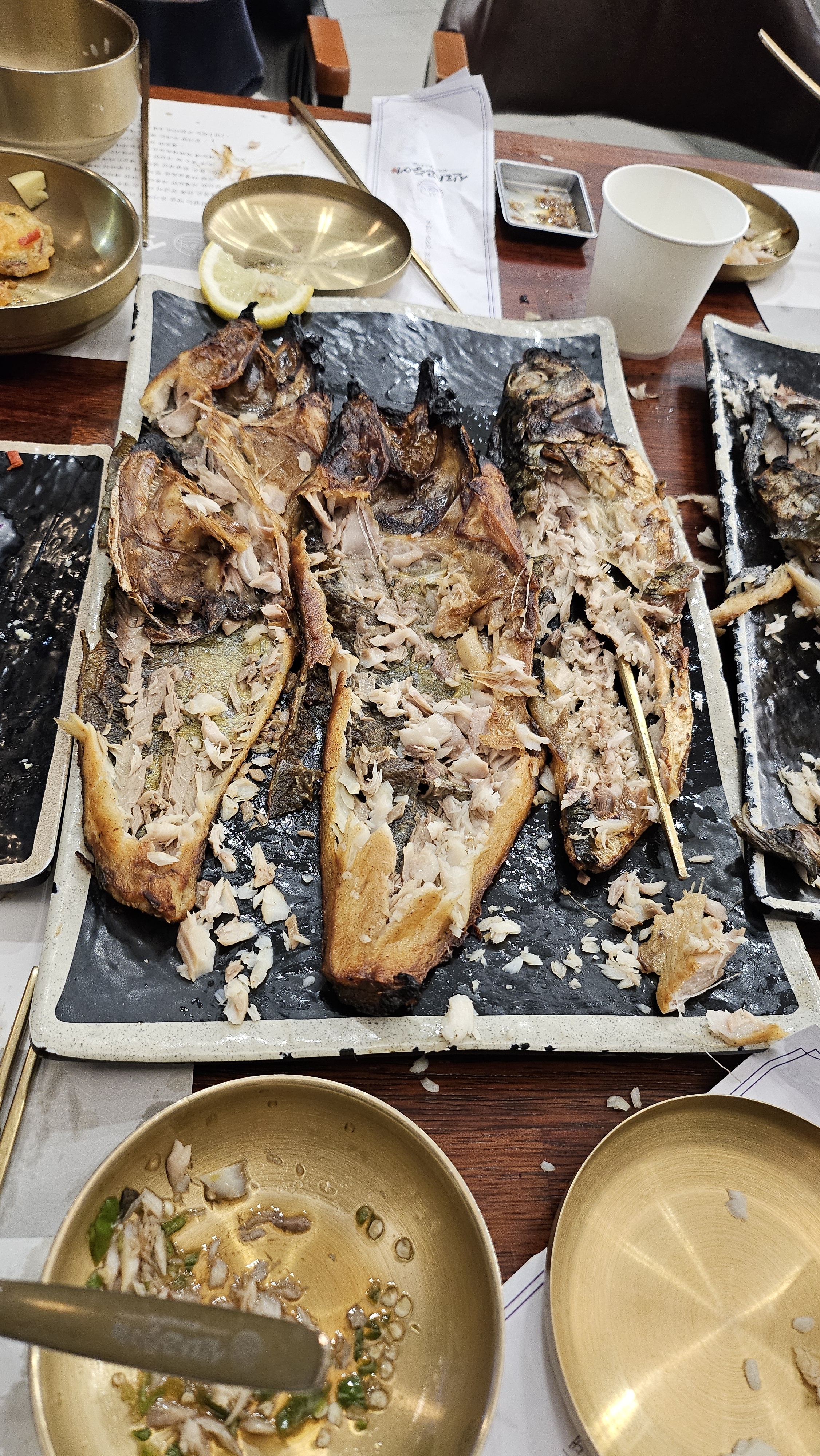 맛있게  너무 잘먹었습니다.  싹싹  긁어 배부르게 먹고가요. 반찬도 너무 맛있어요.  담