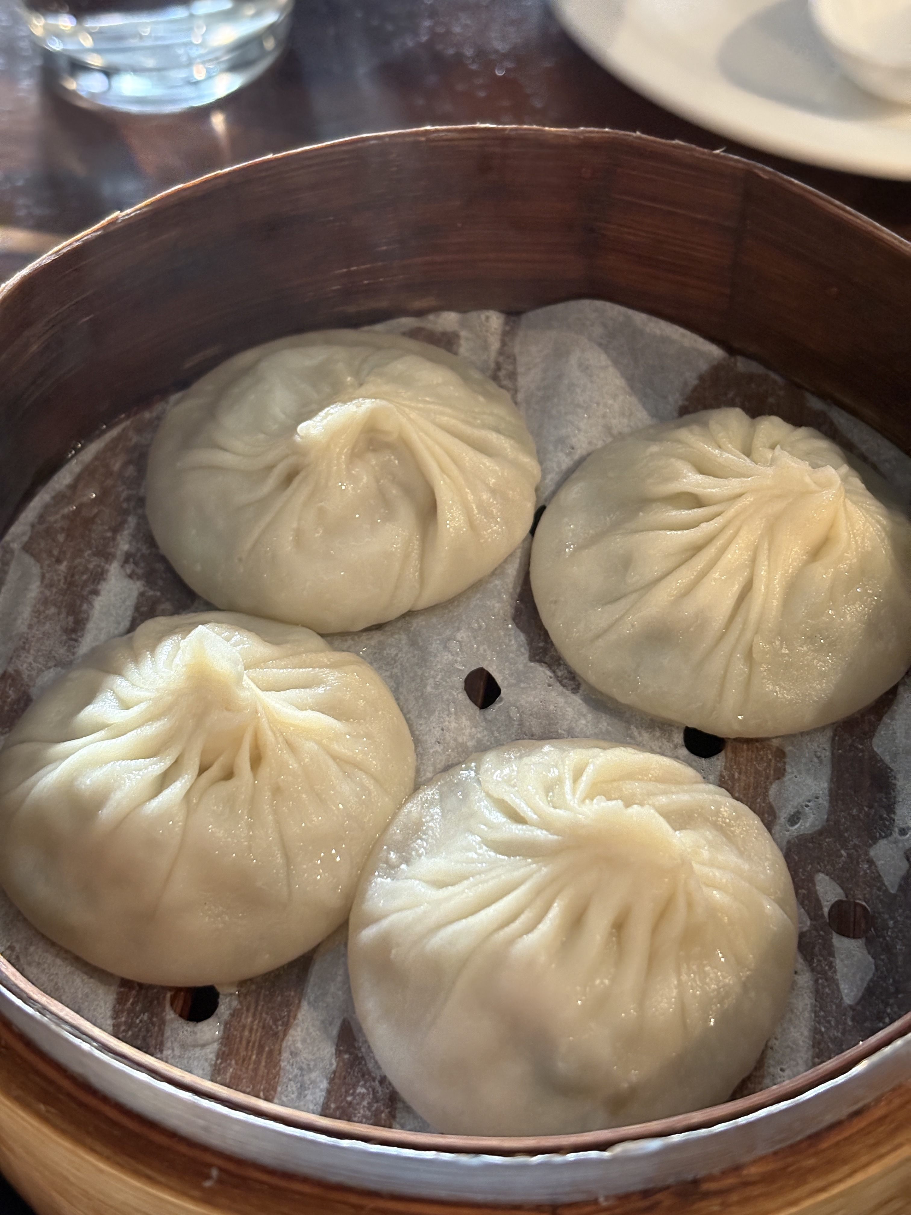 압구정 올 일이 있어 왔다가 딤섬이 맛있다길래 들렸는데 진짜 맛있어서 계속 먹었네요 새우딤