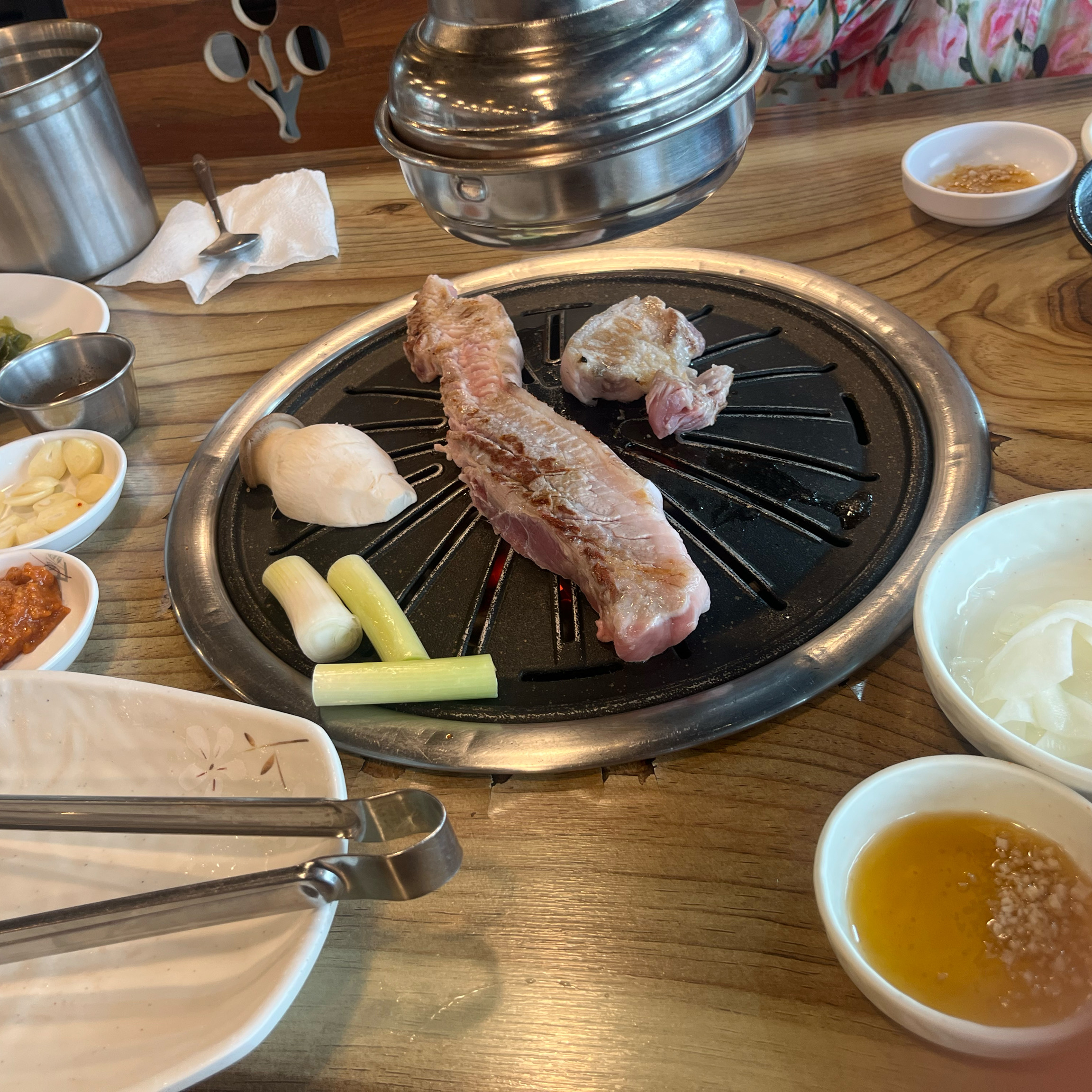 오늘은 비가 와서 실내에서 먹지만,,, - 제주 맛집 돈해상 제주한림협재흑돼지