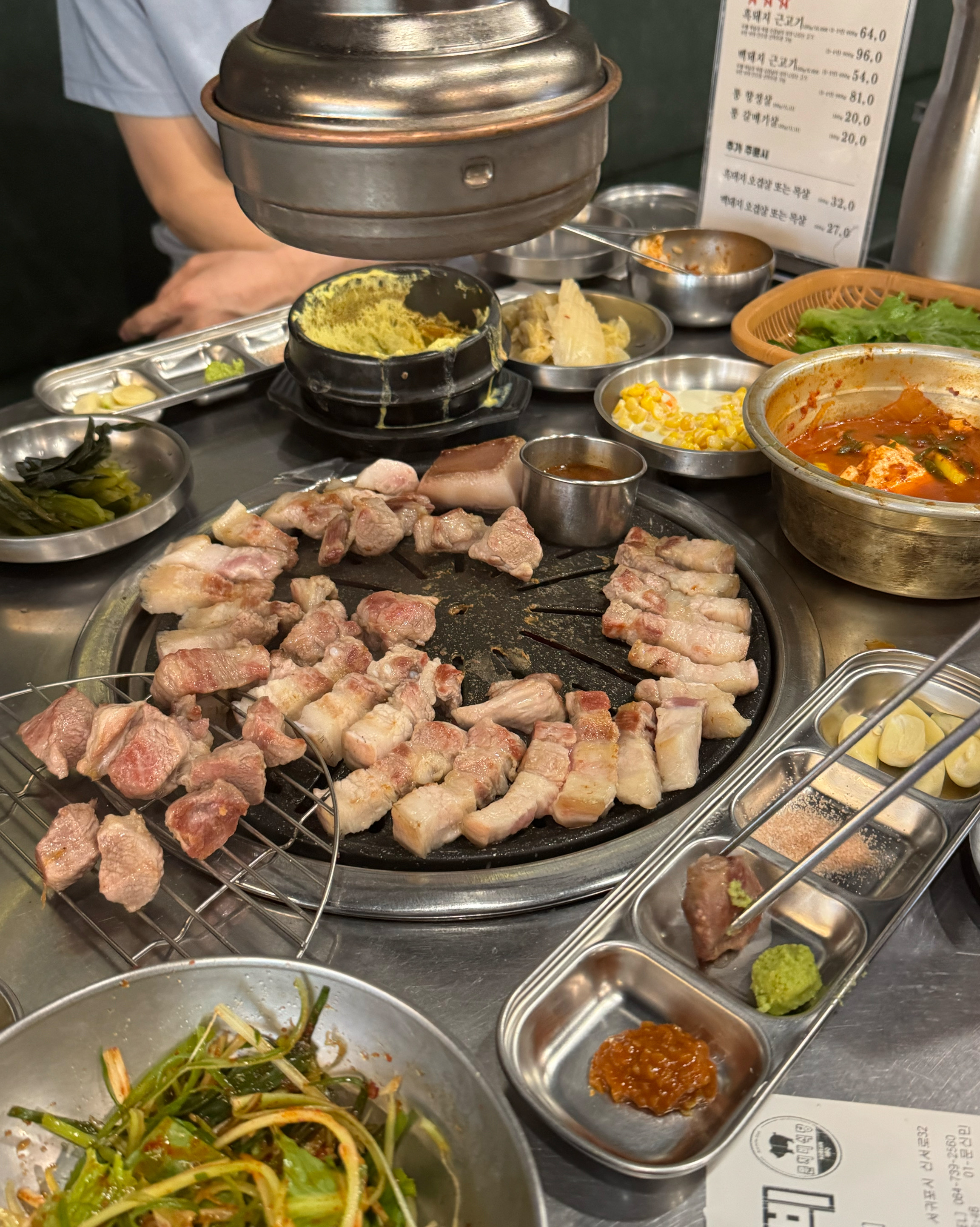 직접 엄청 맛있게 구워주시고🥹 제주도 와서 가족들이랑 엄청 맛있게 먹고 가용!! 메뉴 구성