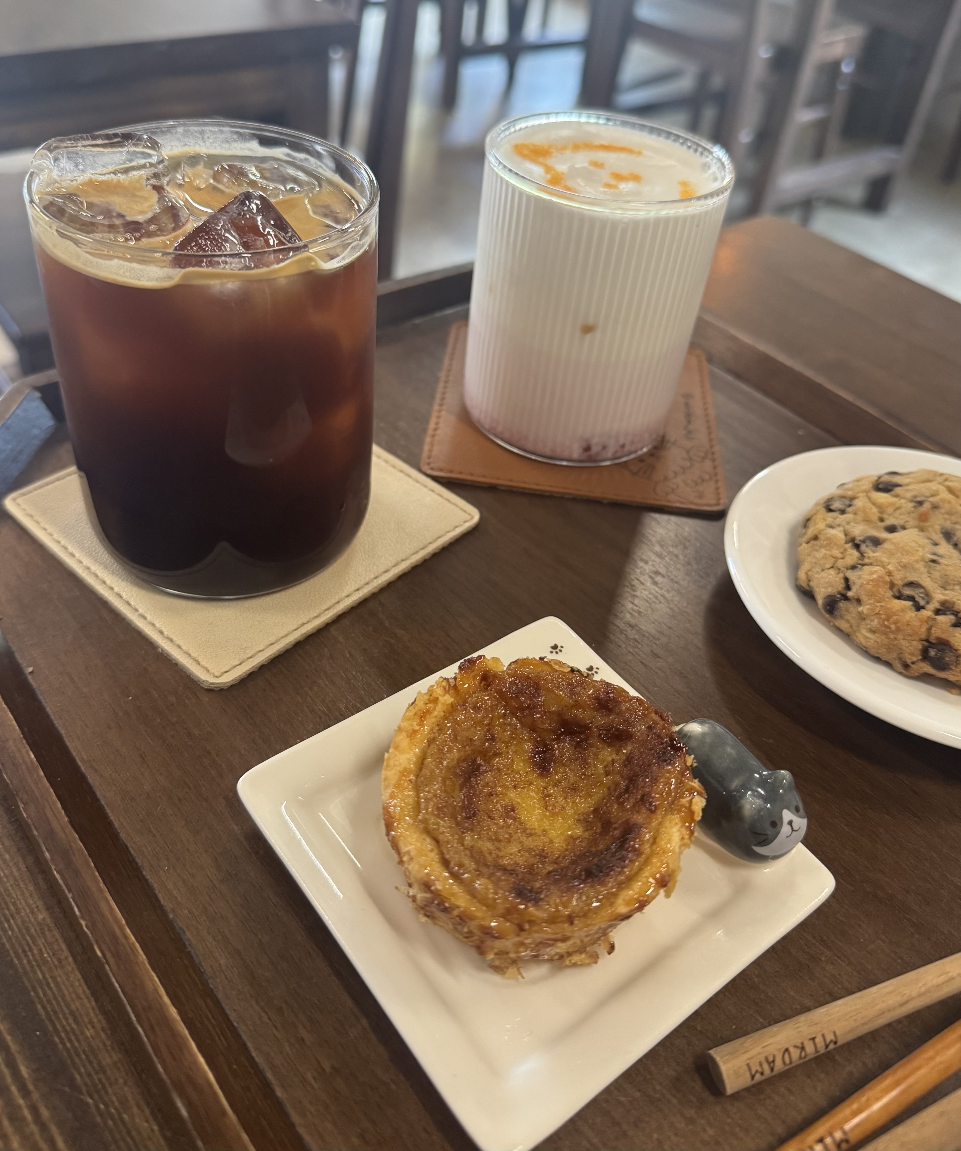 이쁜고양이들이 있는 카페예요 - 제주 맛집 미르담