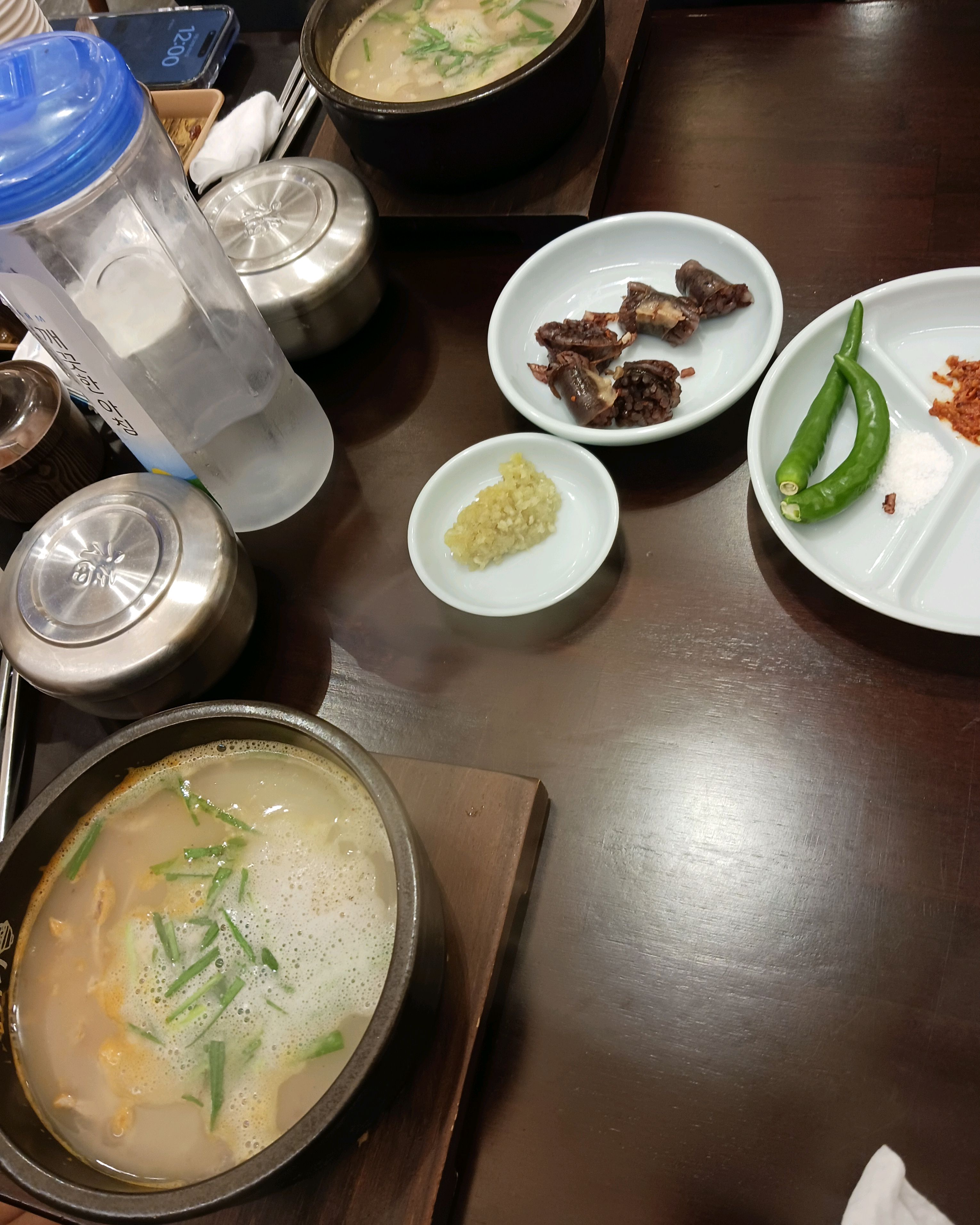 굿굿 맛있습니당 학교 근처라 또 올꺼같네요 순대무한리필 개꿀입니당 - 대구 맛집 산더미 미성돼지국밥 경대점
