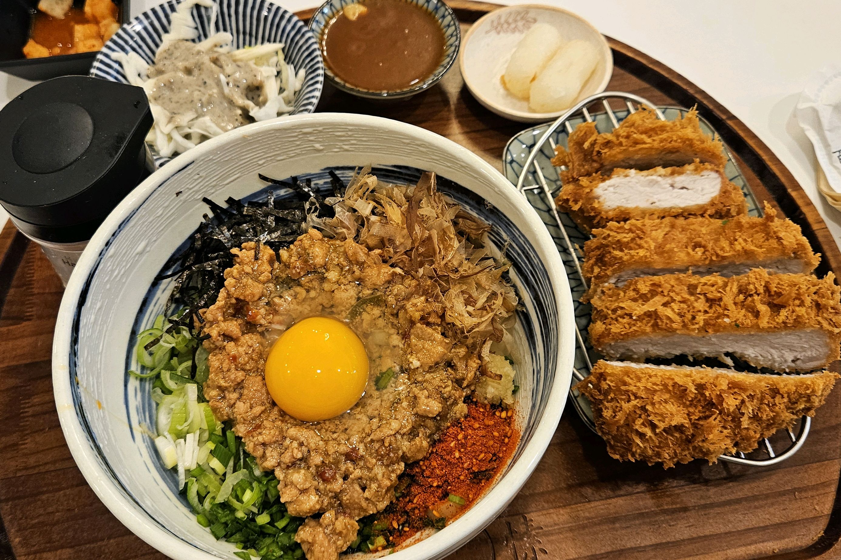 돈카츠 적당히 간 되어있어서 맛잇고 마제소바도 맛있습니당~ 추천 - 영종도 맛집 백소정 영종하늘도시점
