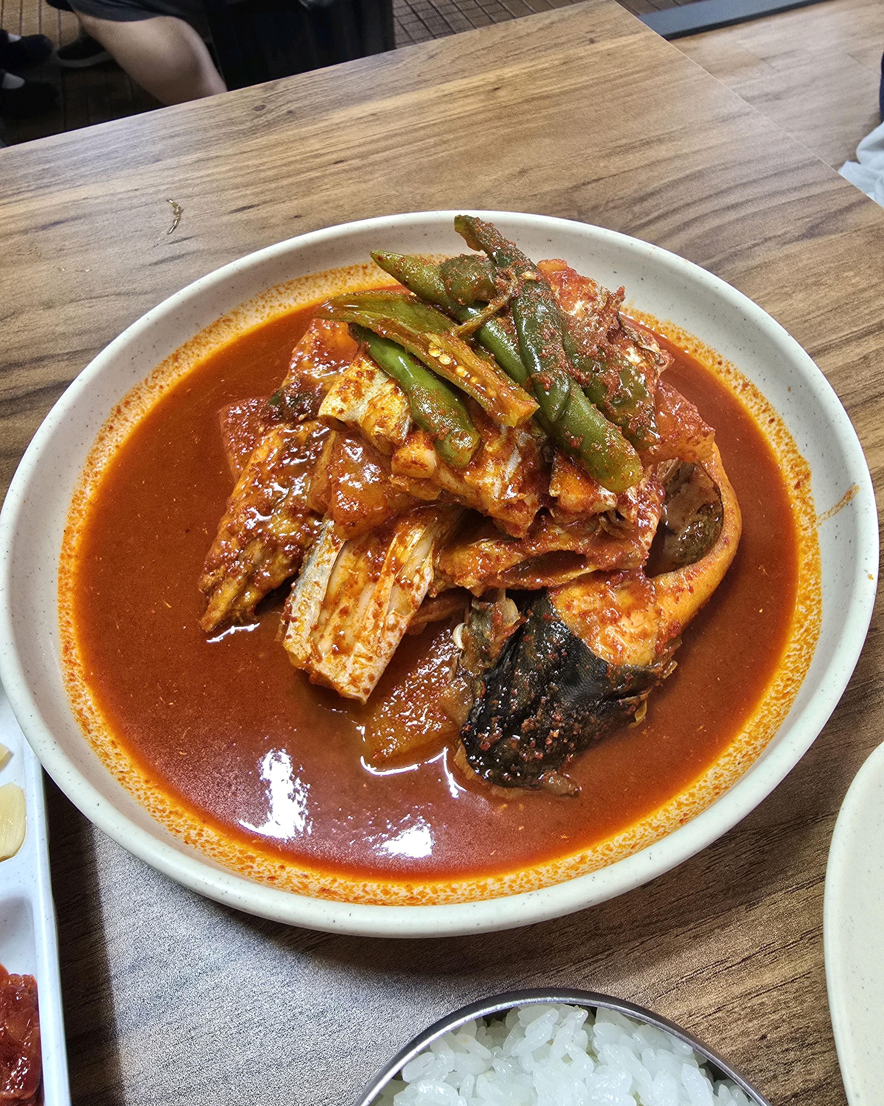 고등어 진짜진짜 맛있습니다. - 제주 맛집 맛나식당