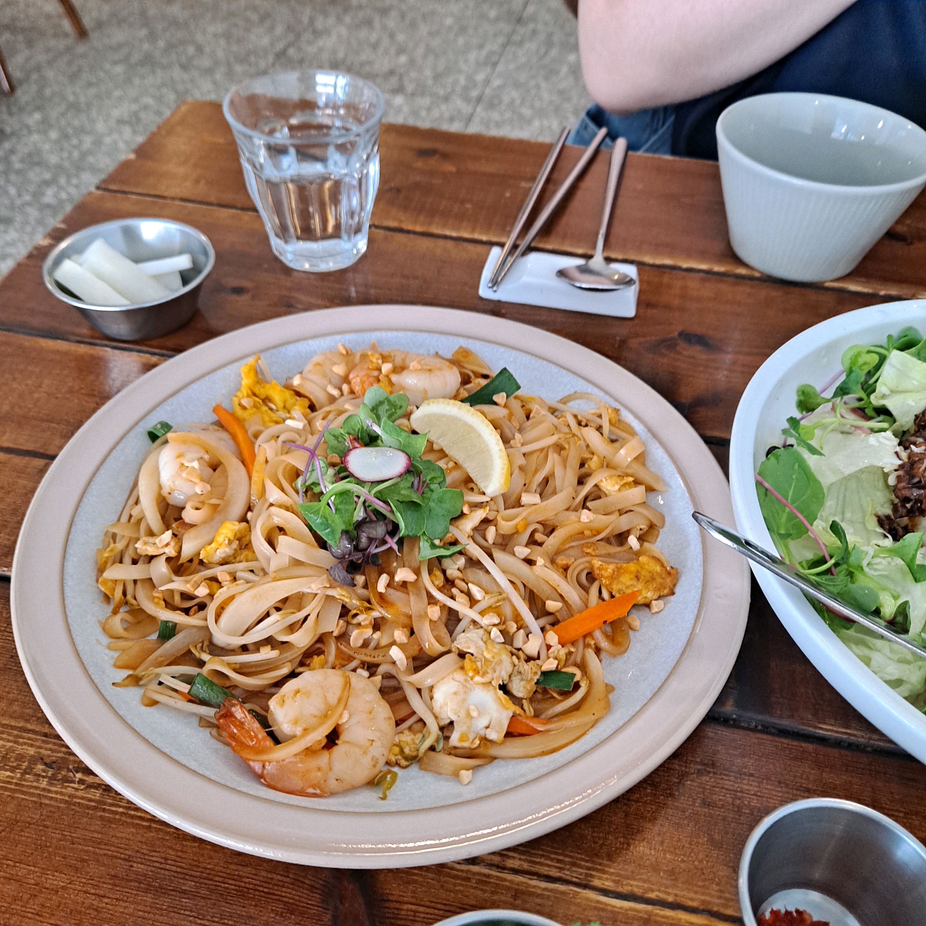 음식도 맛있고 분위기도 좋아요! 굿굿! - 대구 맛집 사파키친