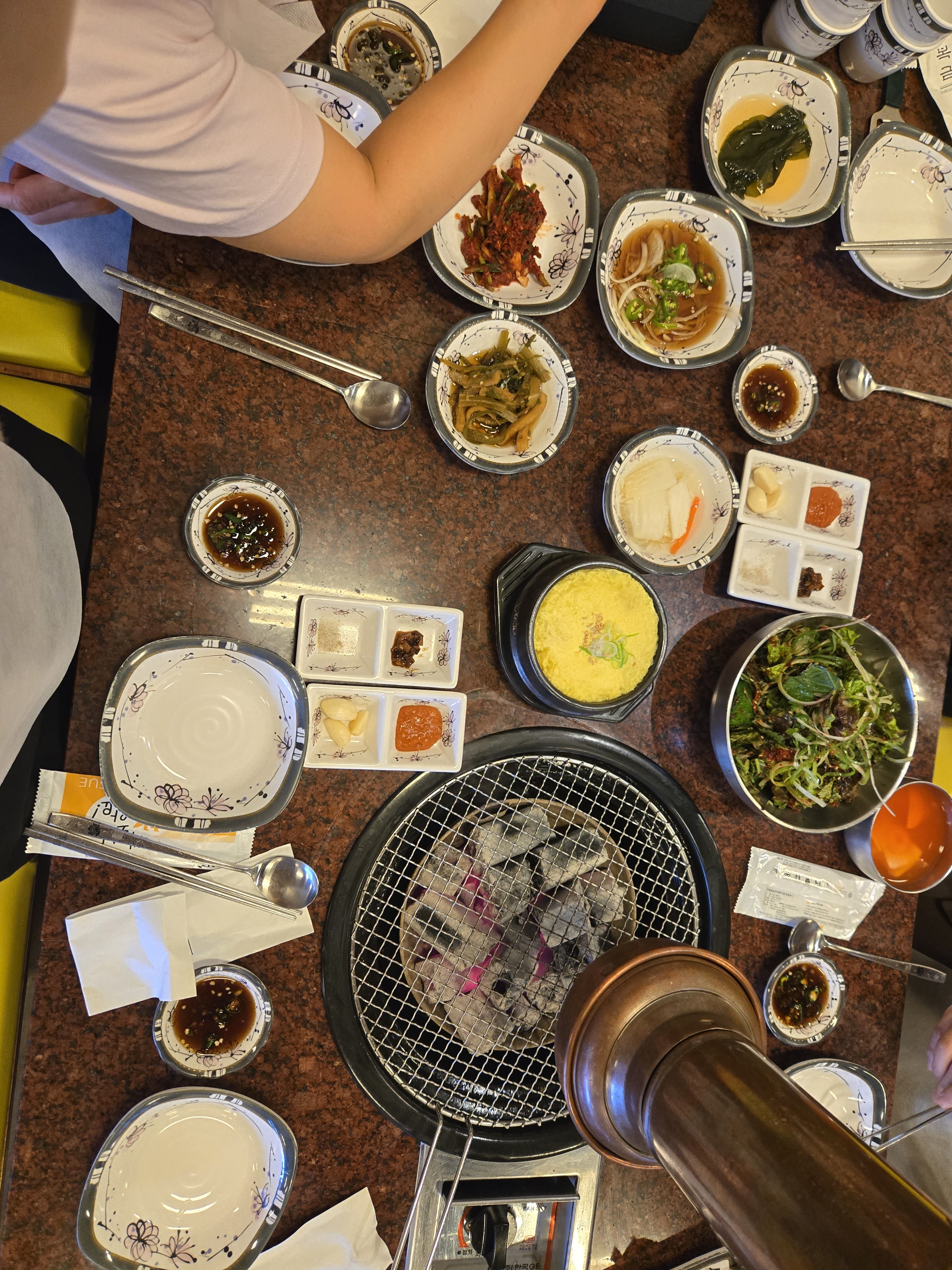 고기 육질이 부드럽고 구워주시니 편하고 - 대구 맛집 우복금 생갈비 대구 본점