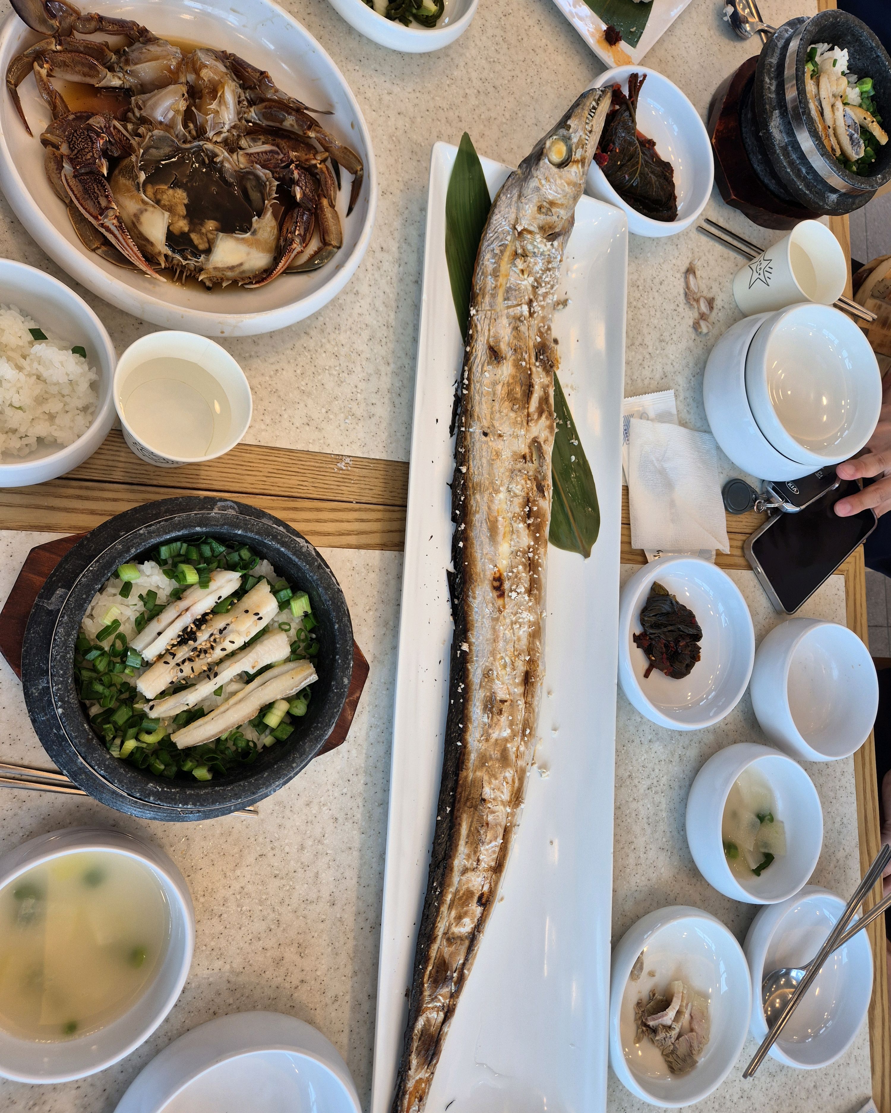 갈치가 엄청 크고 신선해요~~ - 제주 맛집 제주갈치도 협재 본점