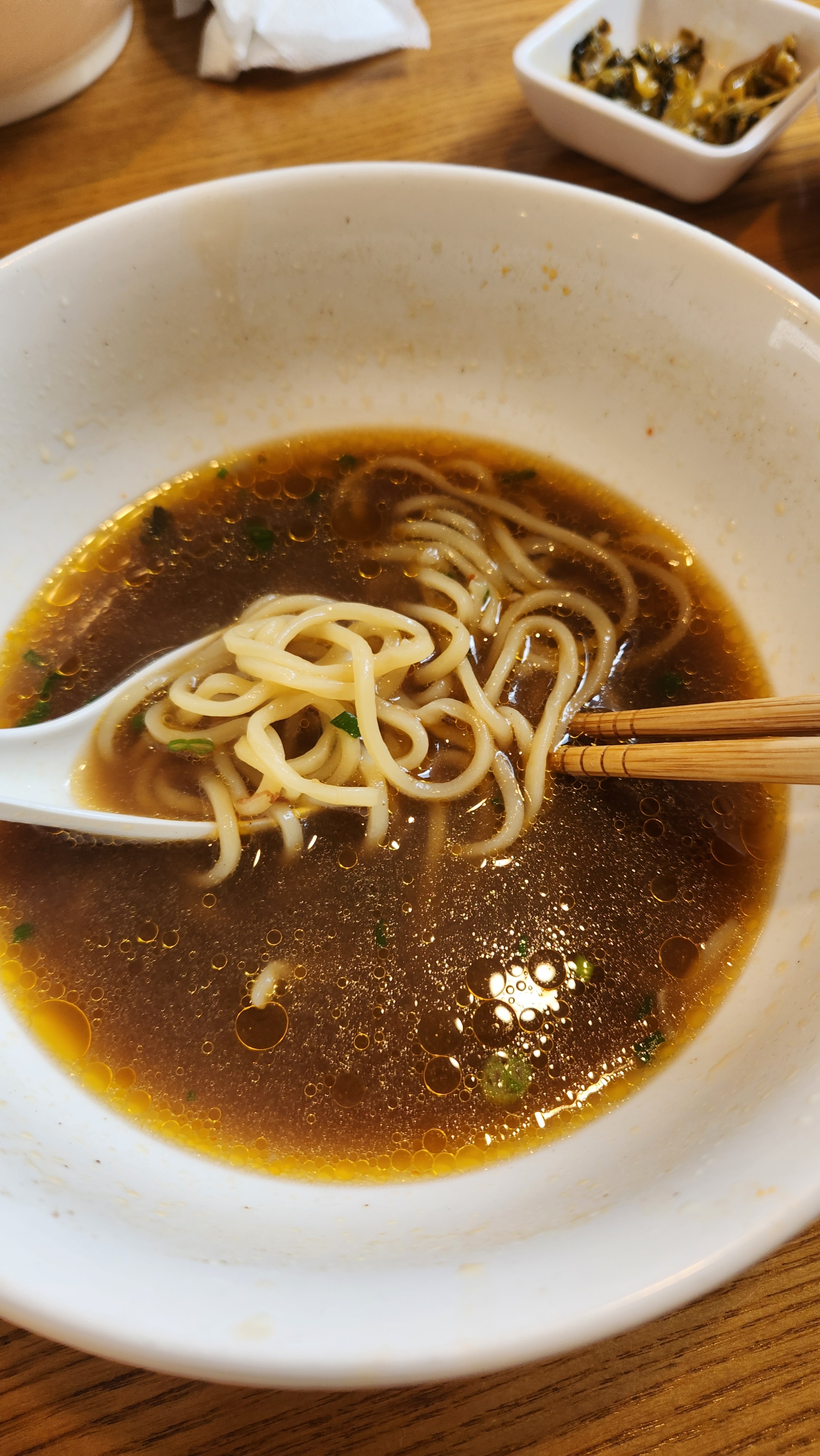 맛있어서 깜박하고 사진을 못찍었어요 ㅎ - 종로 맛집 진중 우육면관 광화문점