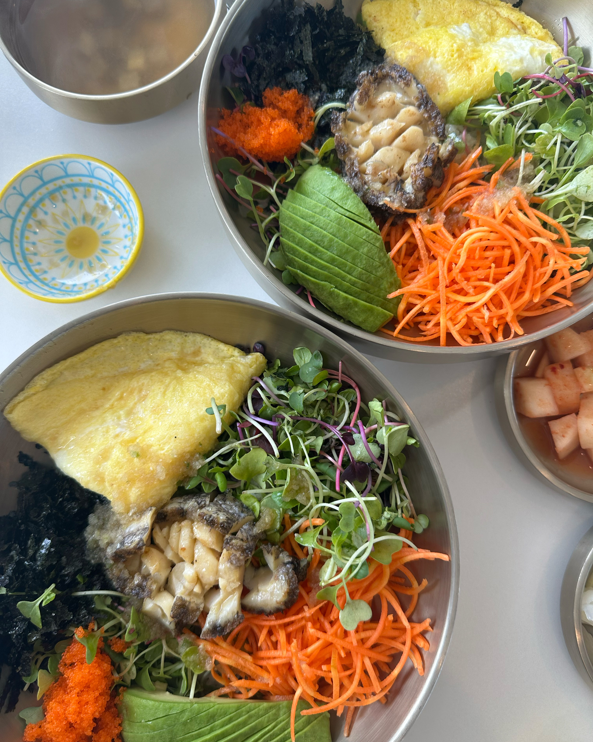 추천받아서 왔는데 이렇게 슴슴하고 간 쎄지도 않도 계속 먹고싶게끔 정말 맛있네요. - 제주 맛집 안녕전복