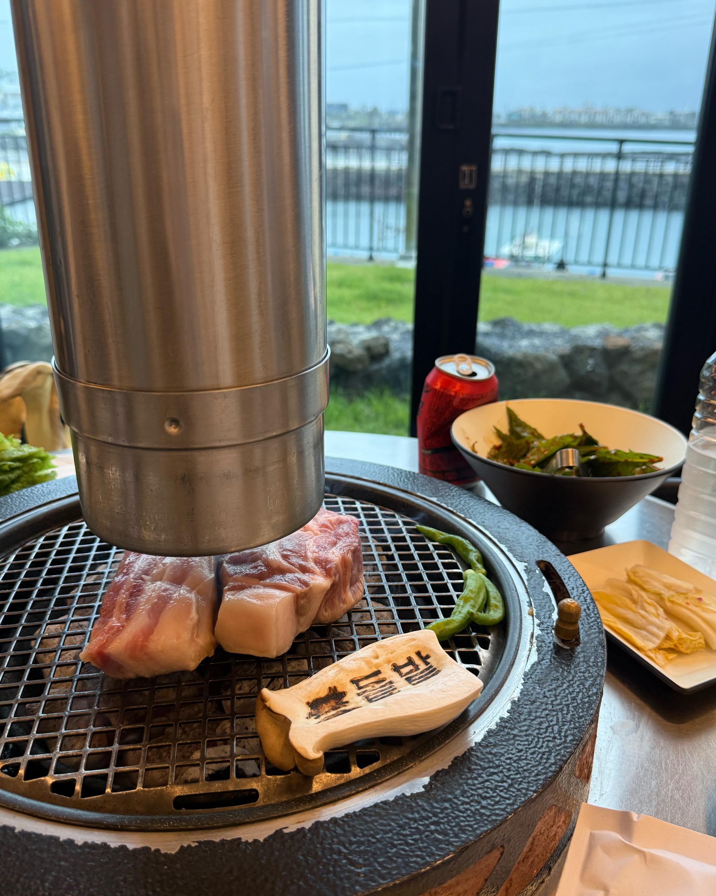 고기가 신선하고 맛있게 잘먹었습니다~~ 여행와서 좋은 추억이 되었어요~~~^^* - 제주 맛집 돝밭 애월흑돼지