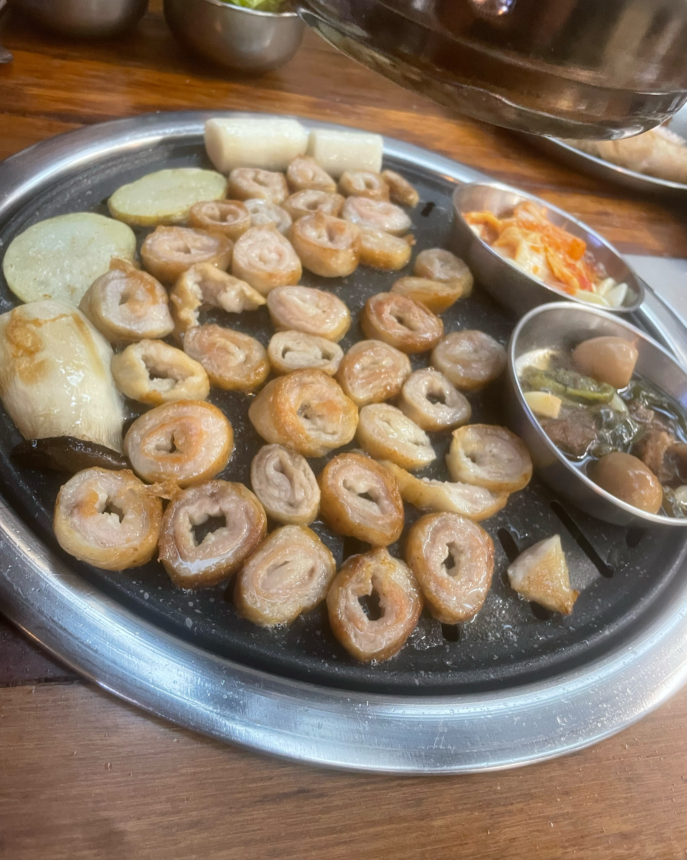 매장 분위기가 깔끔하고 좋아요! - 대구 맛집 숲불막창
