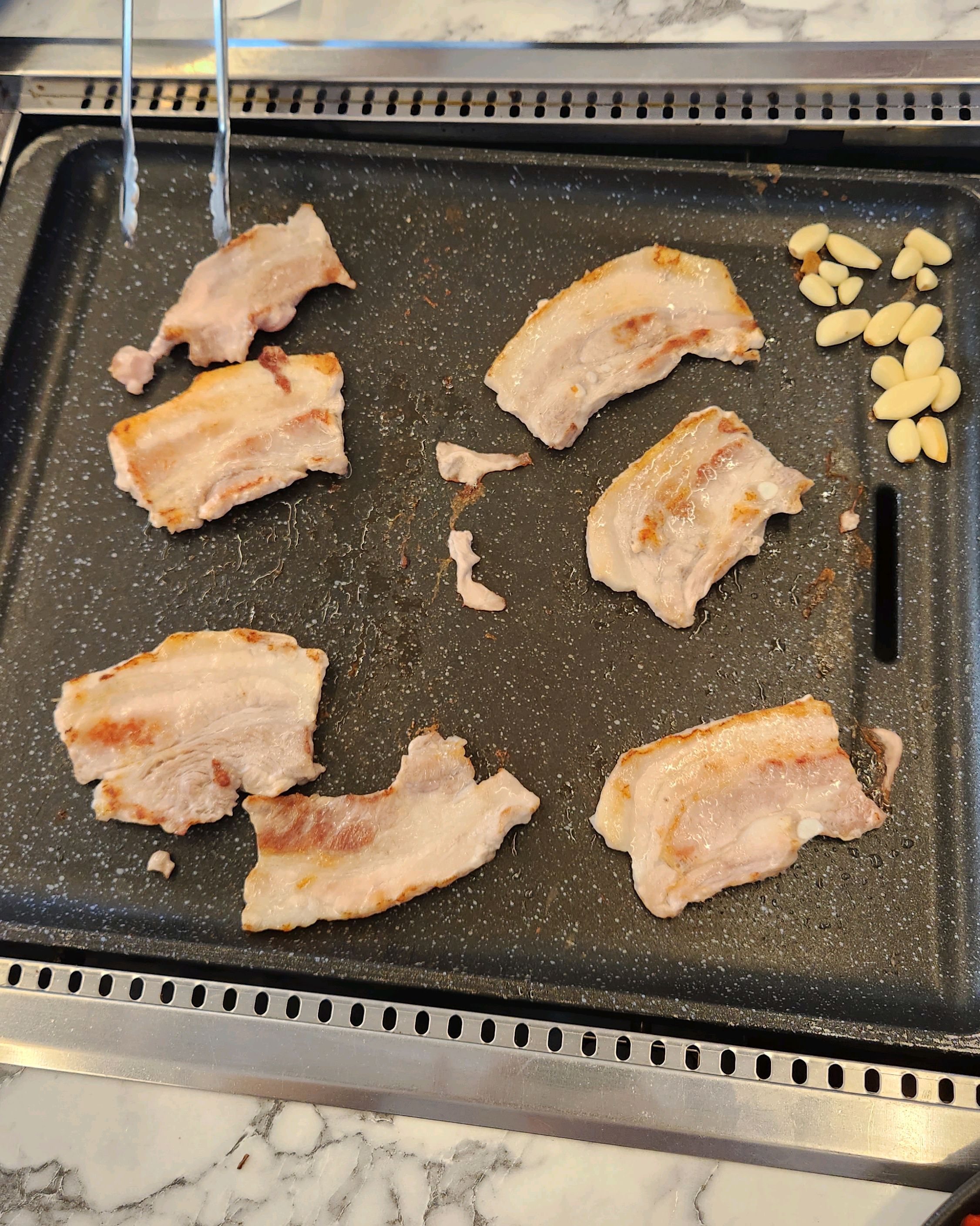 음식이 맛있어요. 고기 질도 좋고 원하는만큼 먹을 수 있어서 좋은거같아요 - 대전 맛집 푸고 둔산점