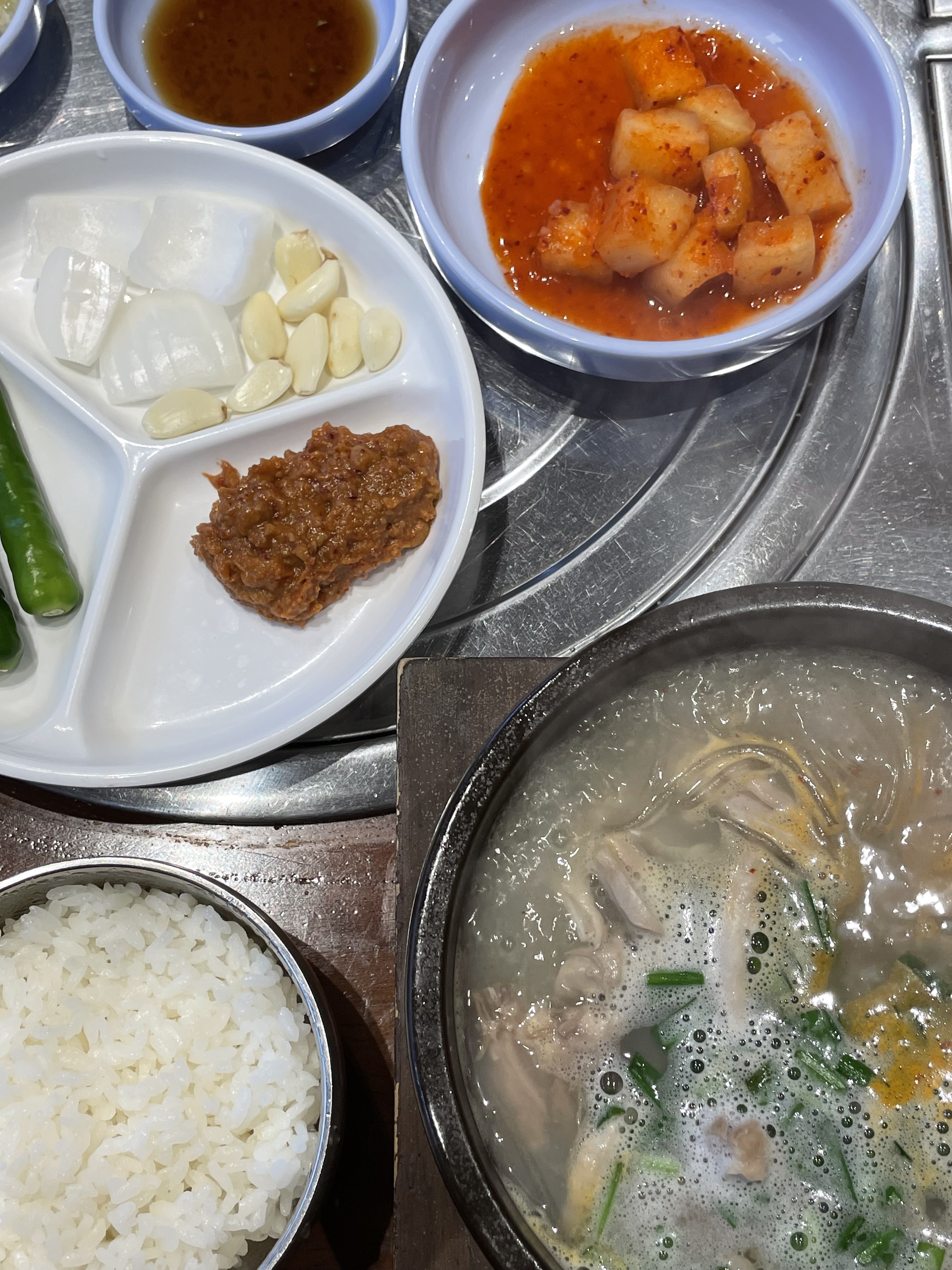 항상 사람이 많길래 시내 온김에 와봣어요 ! 대기 없이 - 대구 맛집 산더미 미성돼지국밥