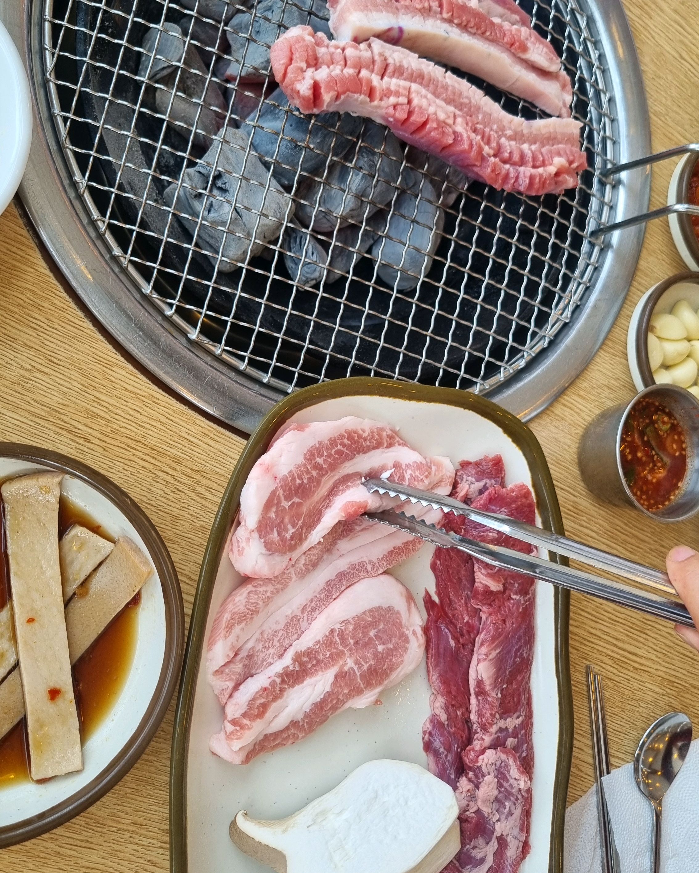 매장이 깔끔하구 좋아요 - 제주 맛집 늘봄흑돼지